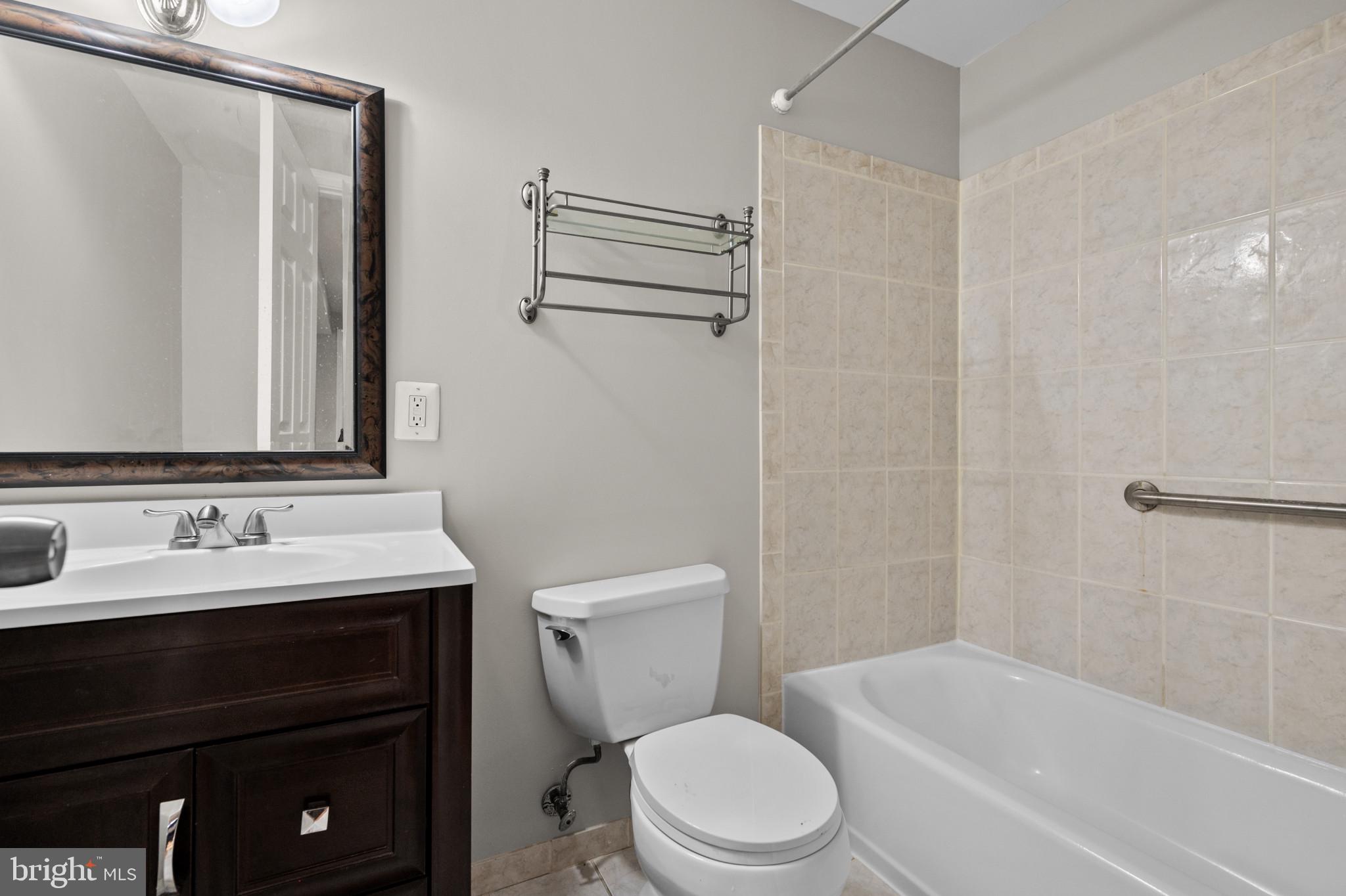 MEADOWGATE - Residential