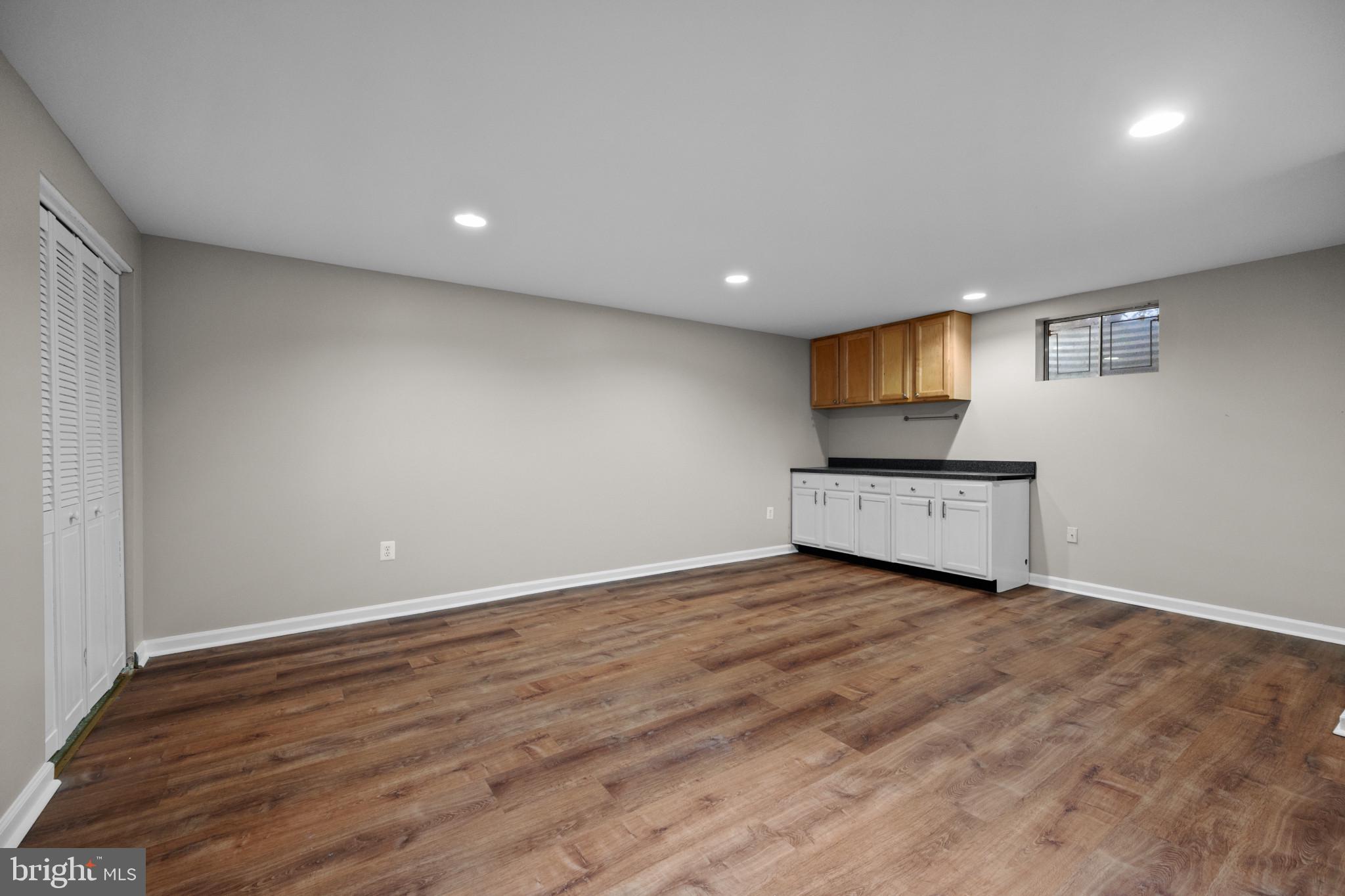 MEADOWGATE - Residential