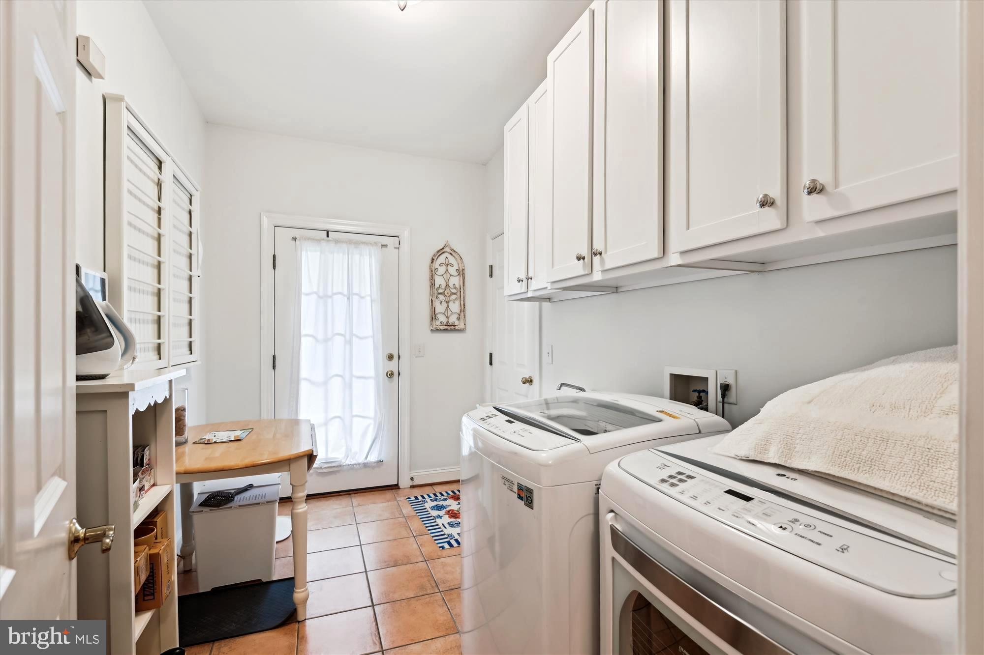 BLAKELY WOODS - Residential