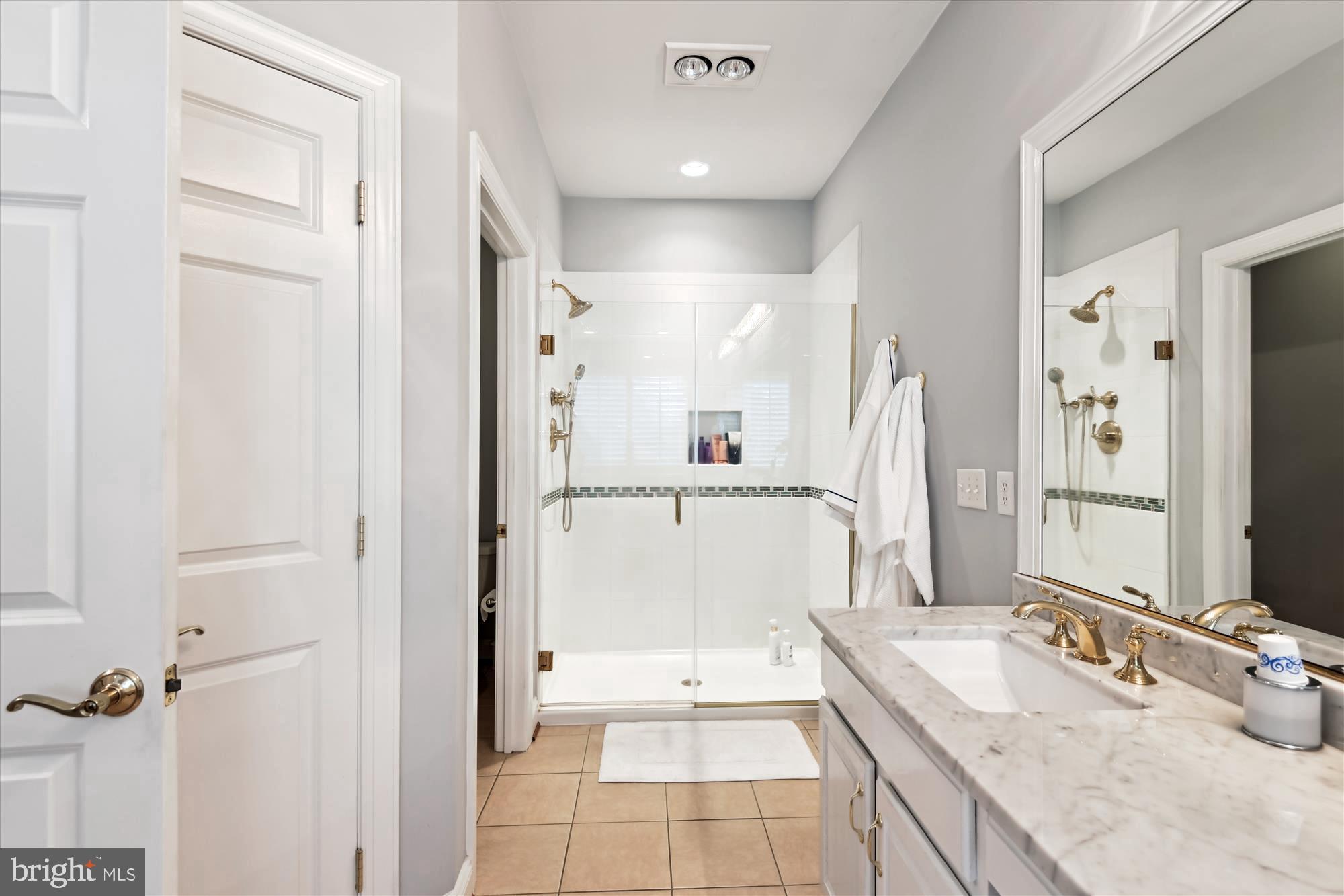 BLAKELY WOODS - Residential