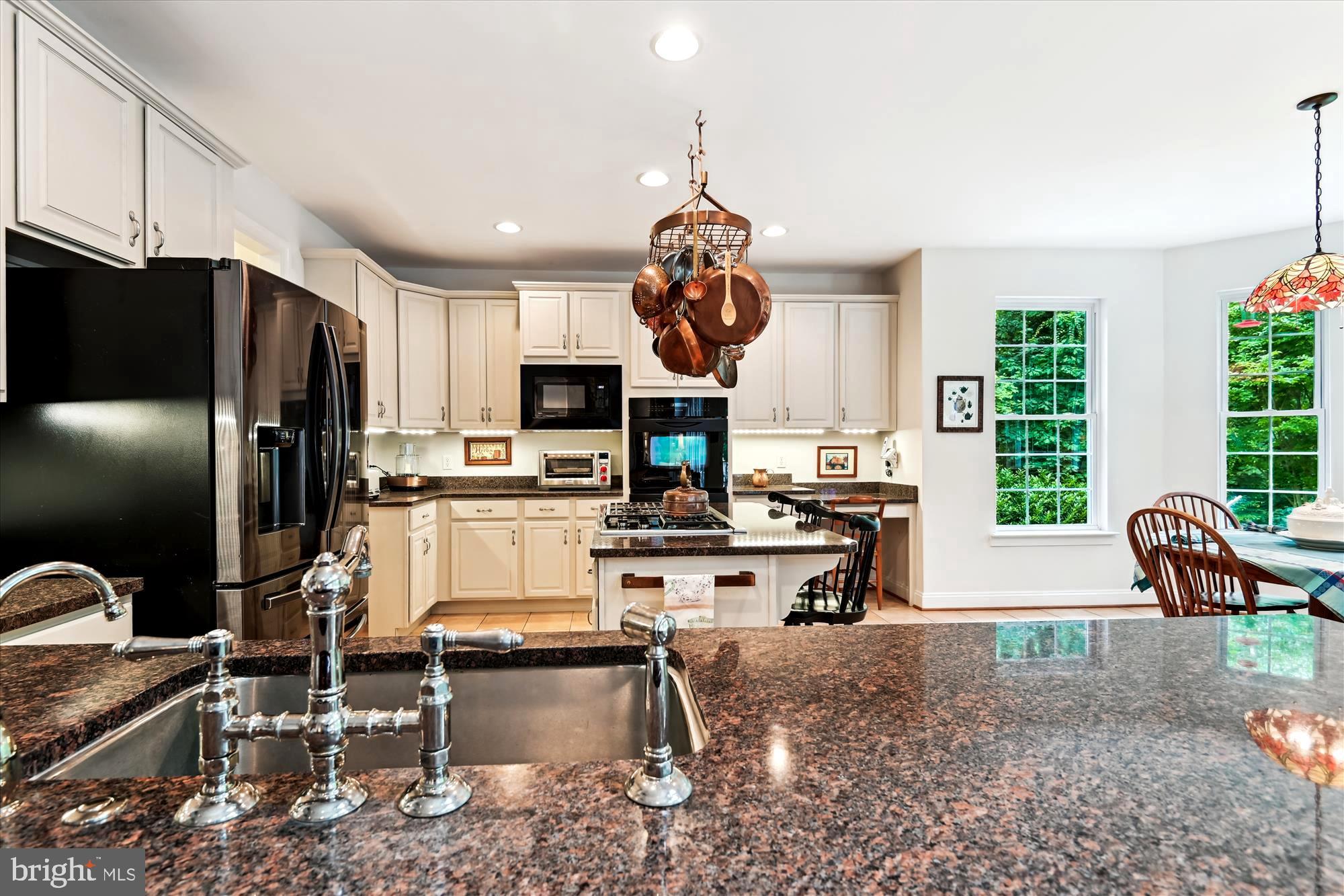 BLAKELY WOODS - Residential