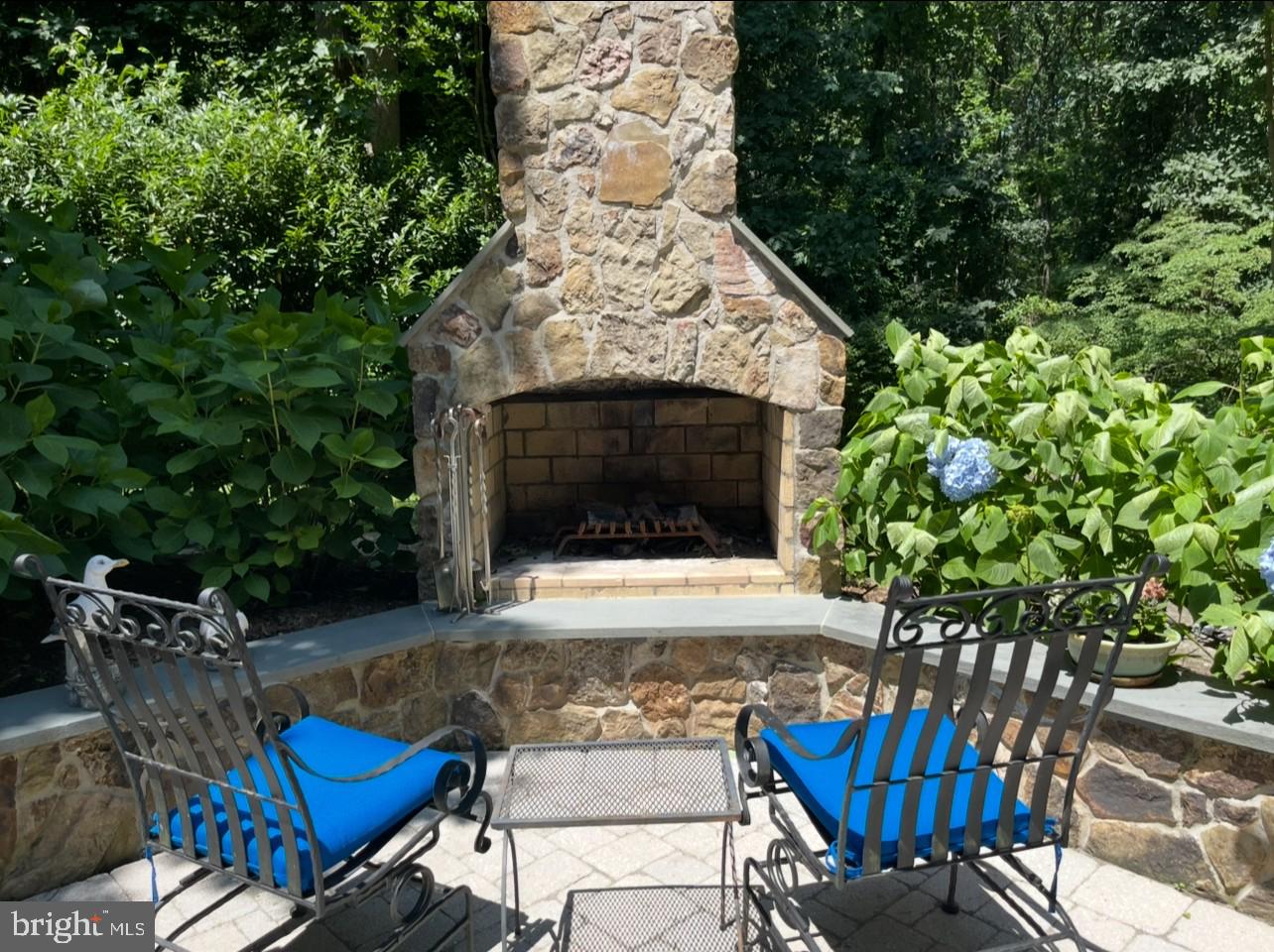 BLAKELY WOODS - Residential