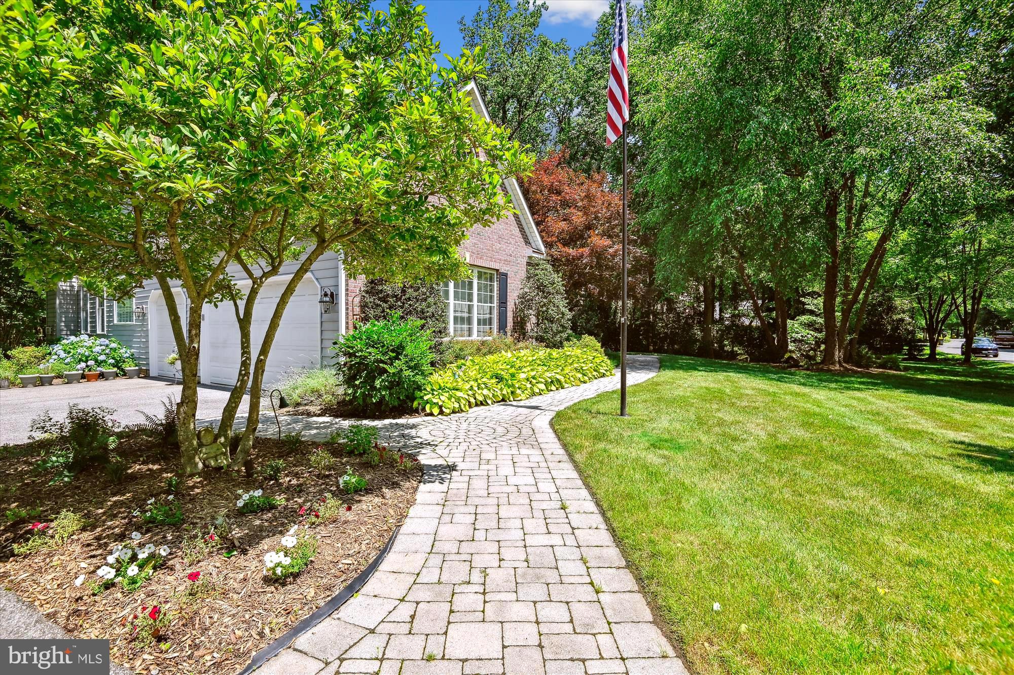 BLAKELY WOODS - Residential