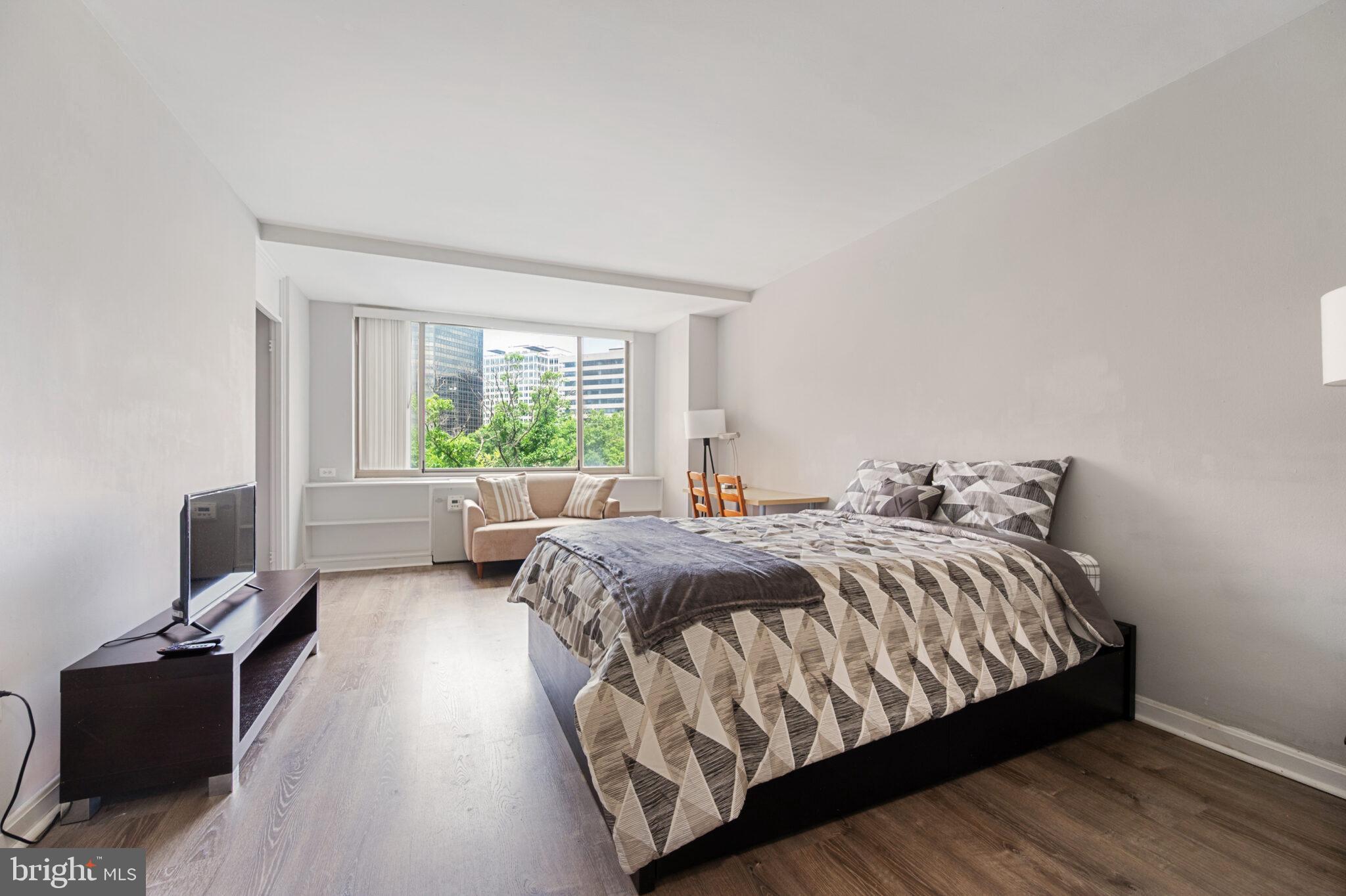 1111 ARLINGTON BOULEVARD 608
