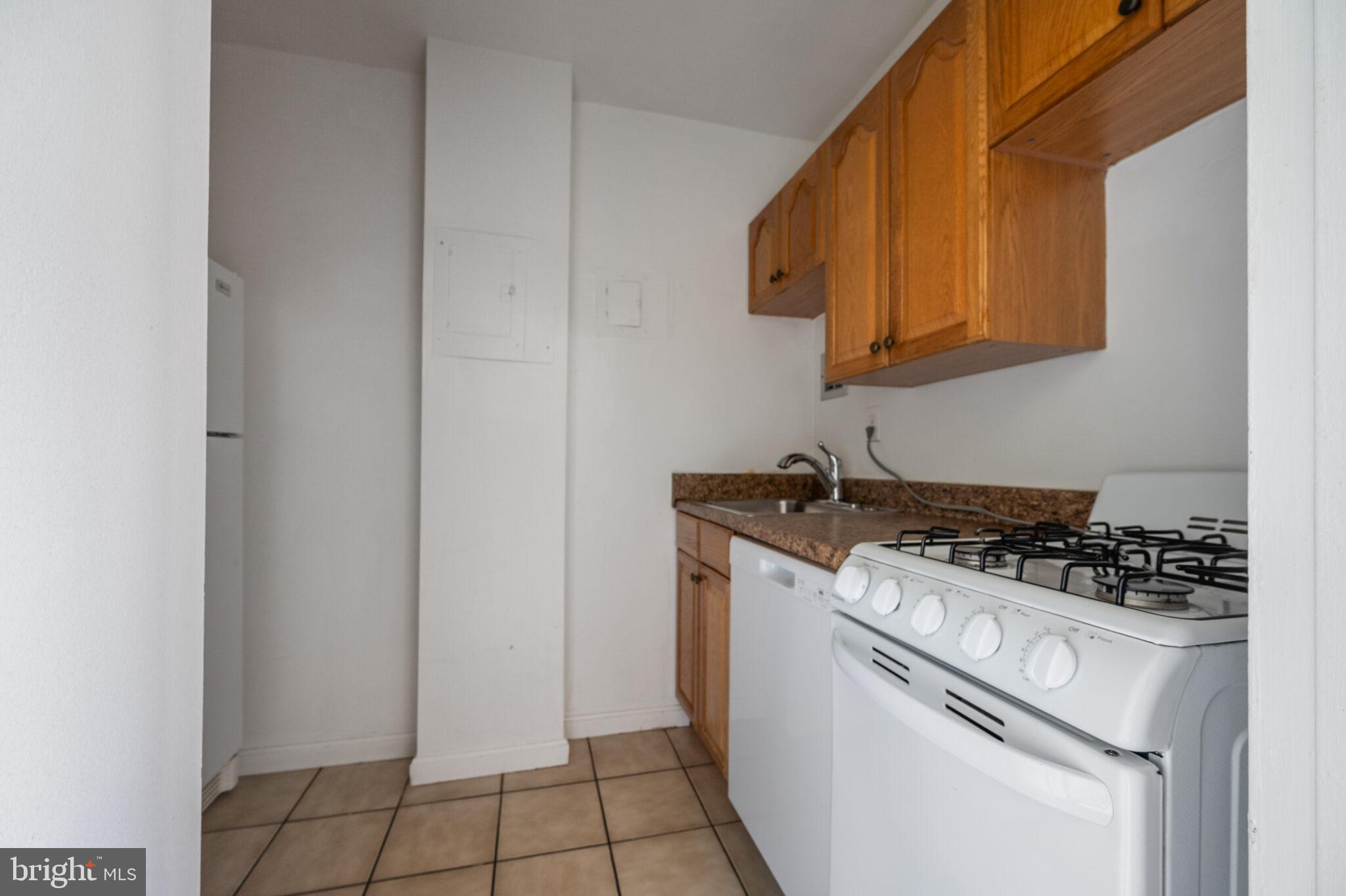 1111 ARLINGTON BOULEVARD 608