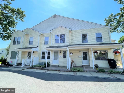 MLS: NJCD2127140
