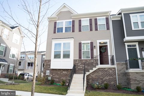 Photo of 11141 Meridian Hill Way, UPPER MARLBORO, MD 20772 (MLS # MDPG2188254)