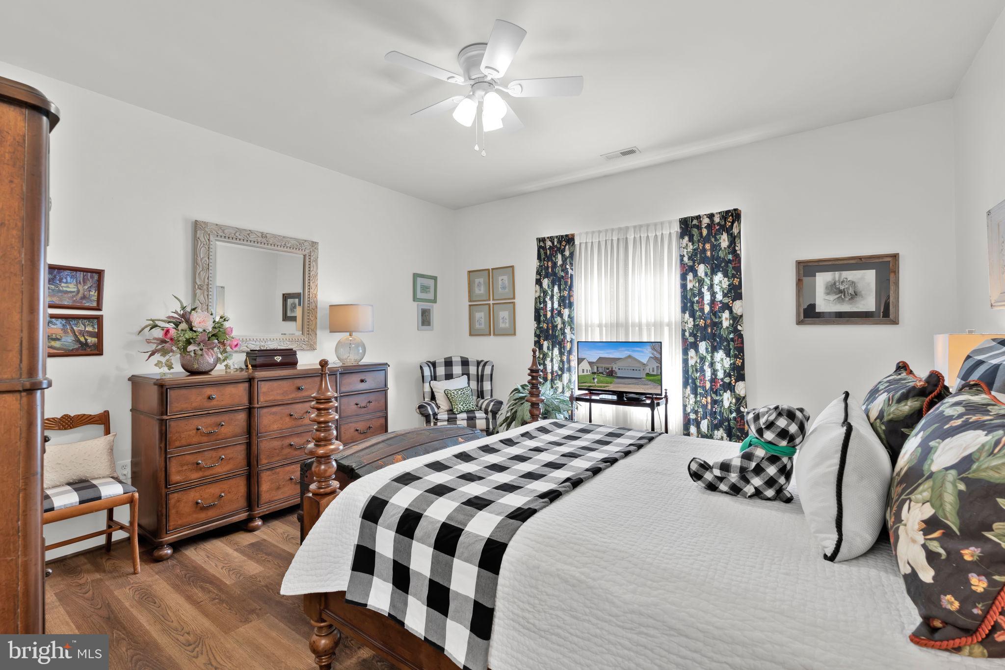 SALEM FIELDS - Residential