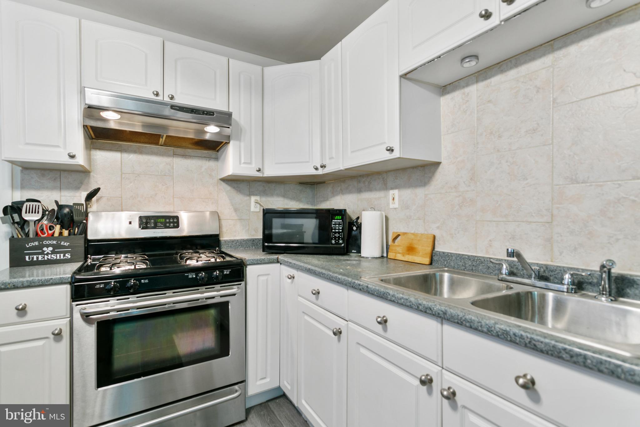 LOWER MOYAMENSING - Residential