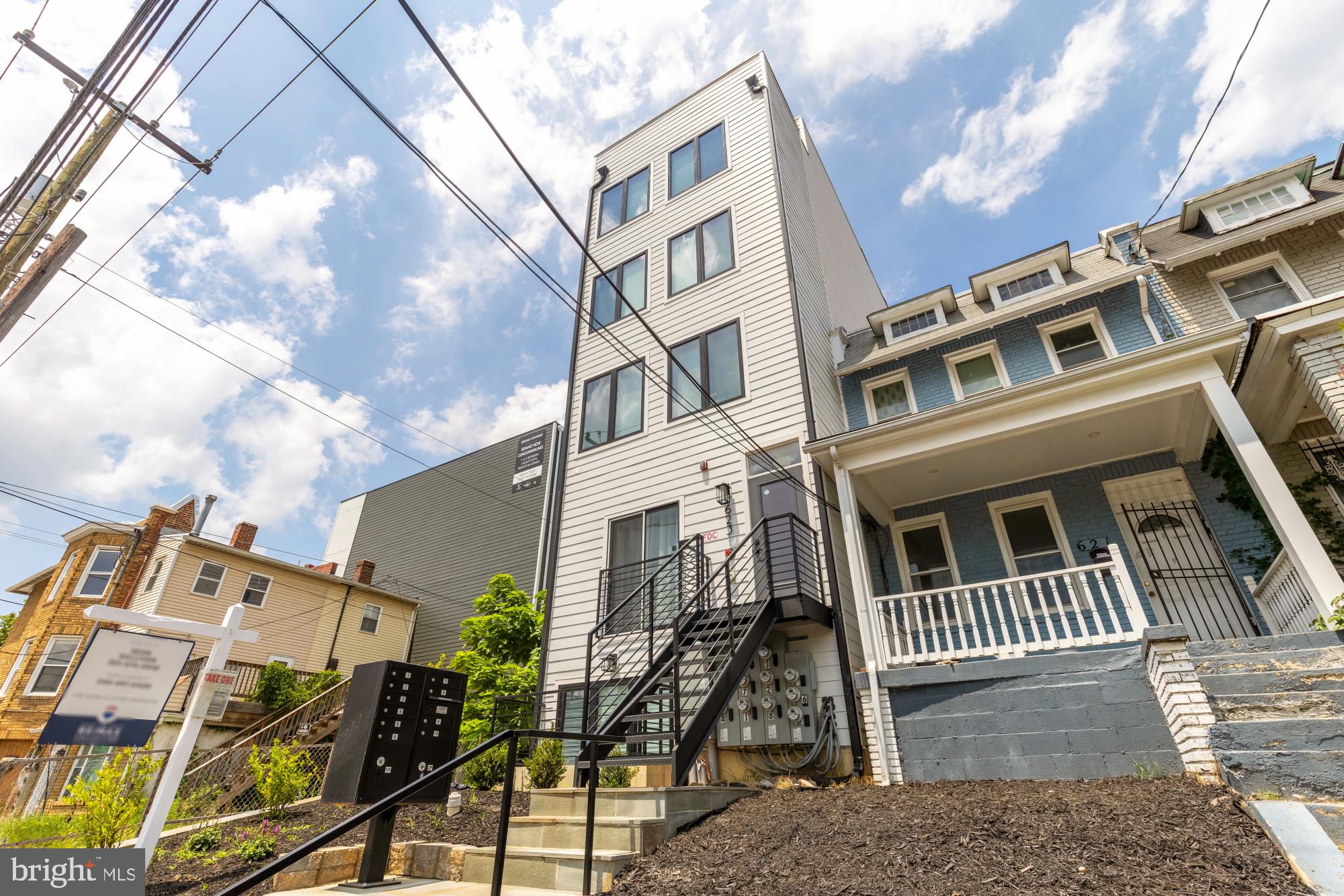 623 KENNEDY STREET NW 10