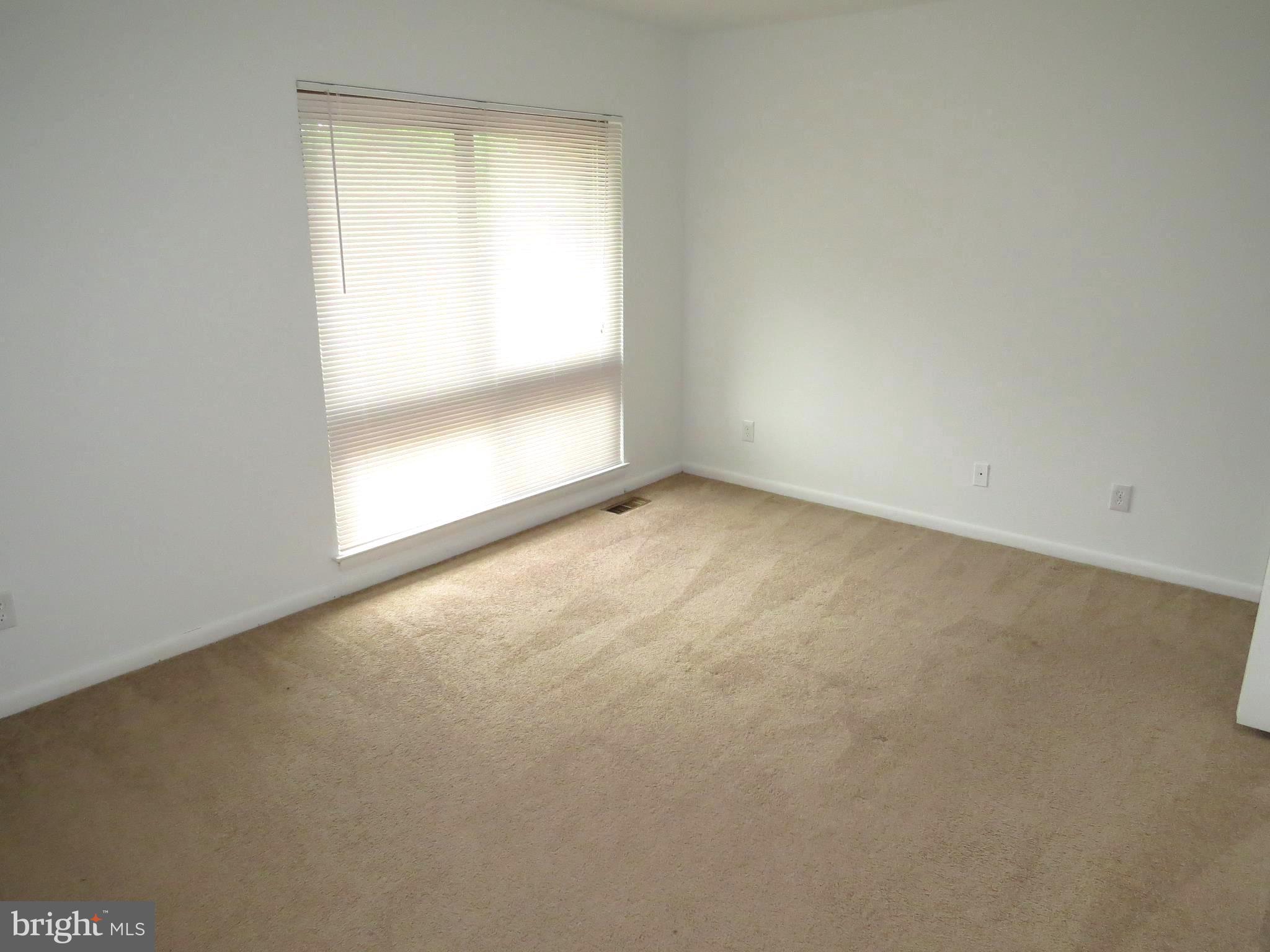 GLEN ORA PLAT FOUR - Residential