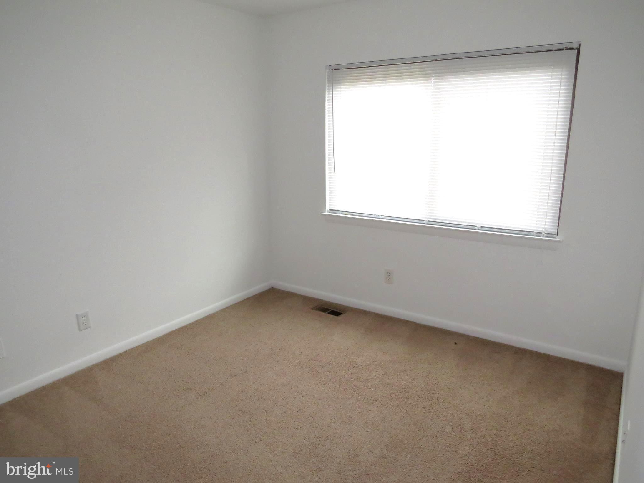 GLEN ORA PLAT FOUR - Residential