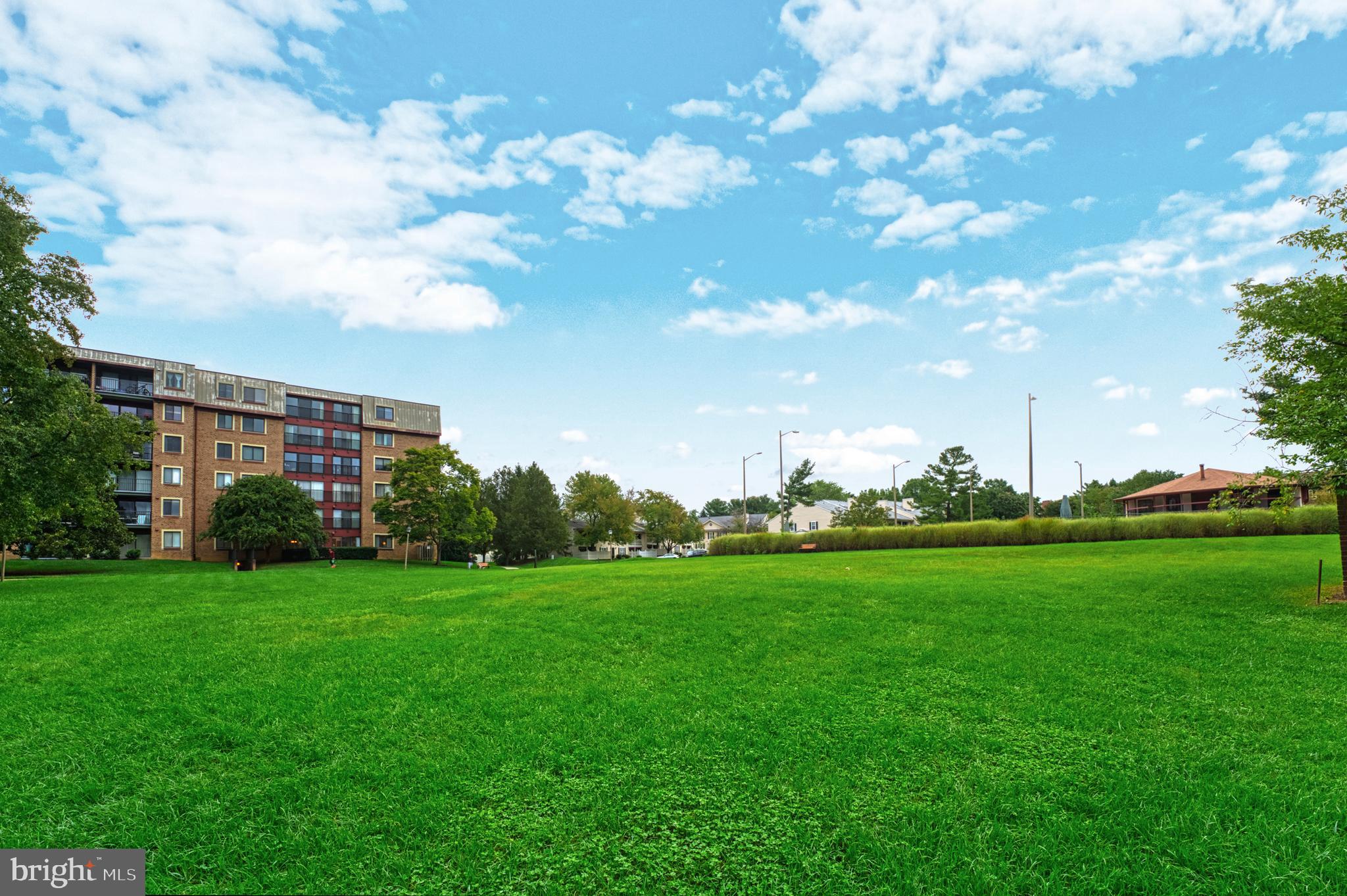 TREEBROOKE CONDOMINIUM - Residential