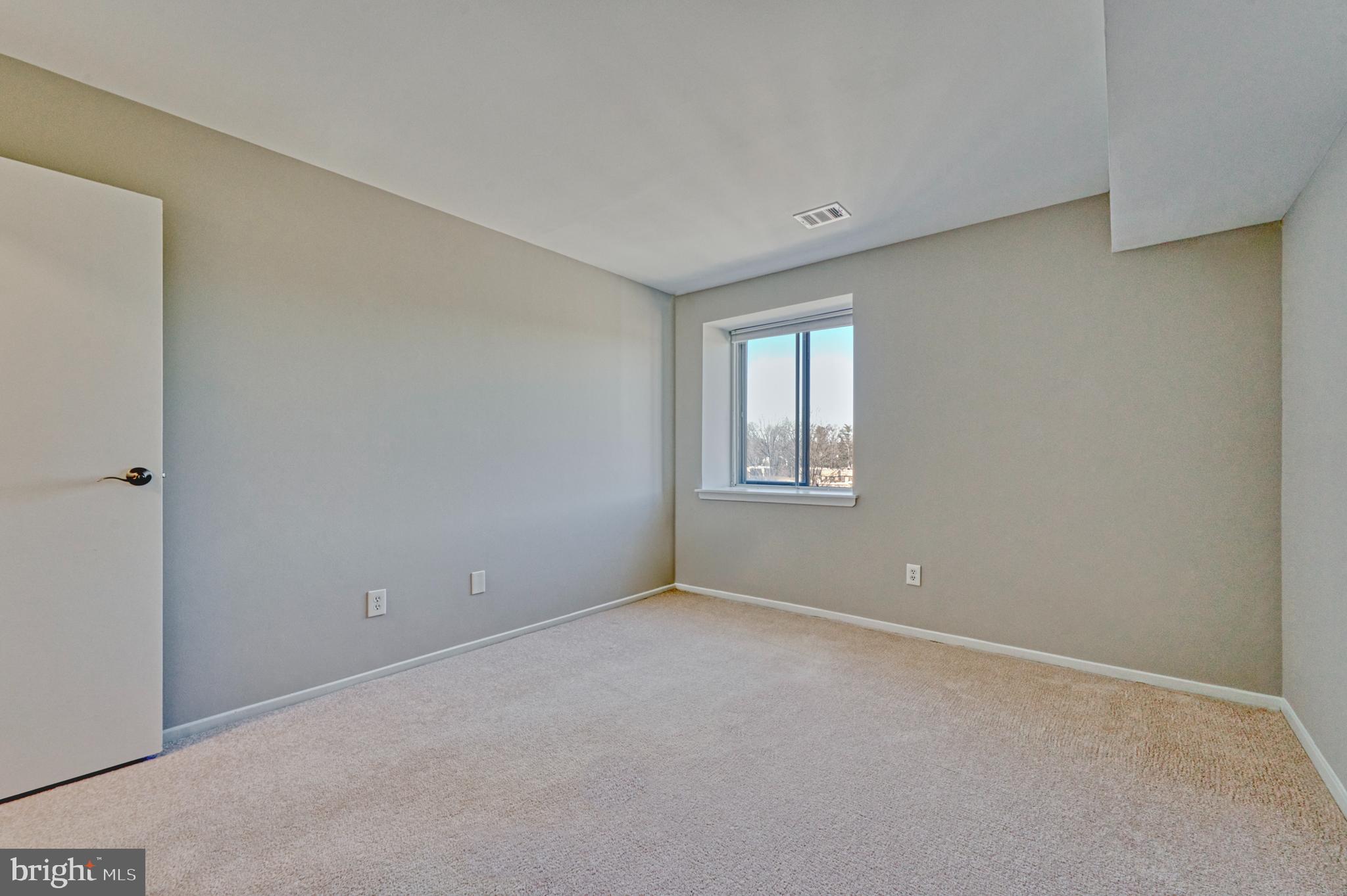 TREEBROOKE CONDOMINIUM - Residential