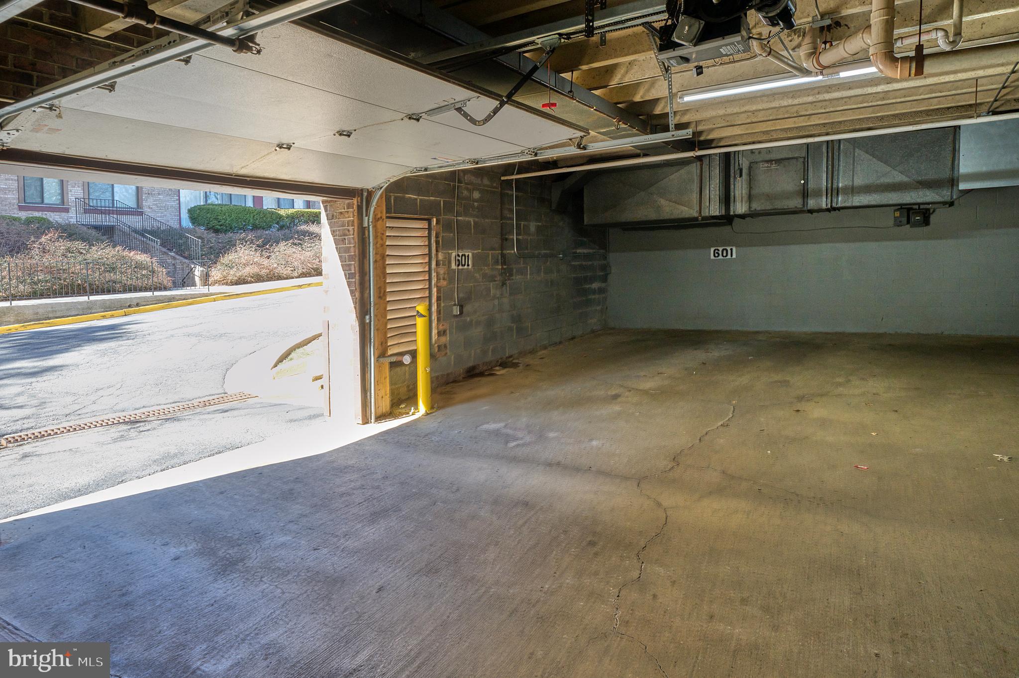 TREEBROOKE CONDOMINIUM - Residential