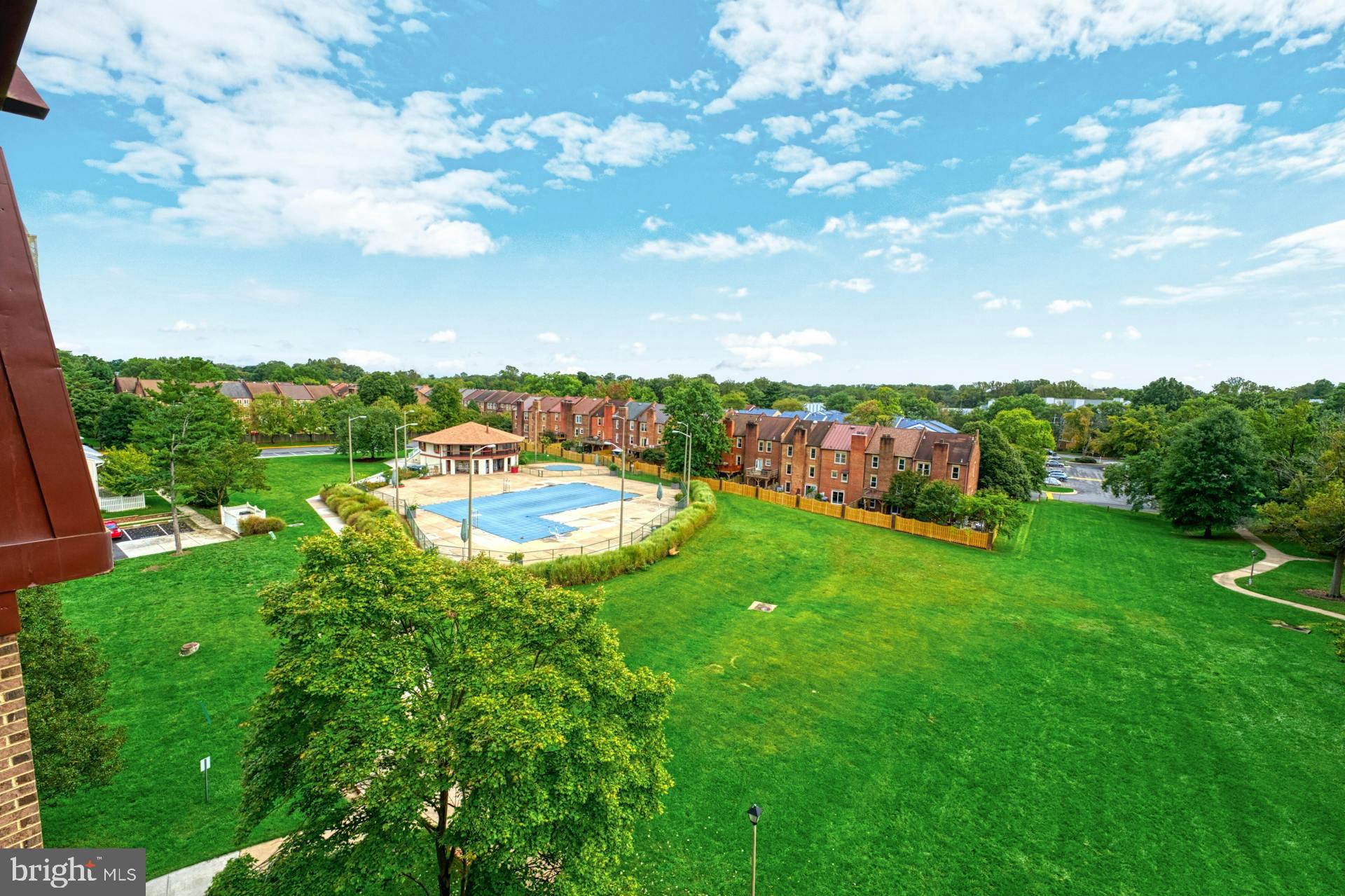 TREEBROOKE CONDOMINIUM - Residential