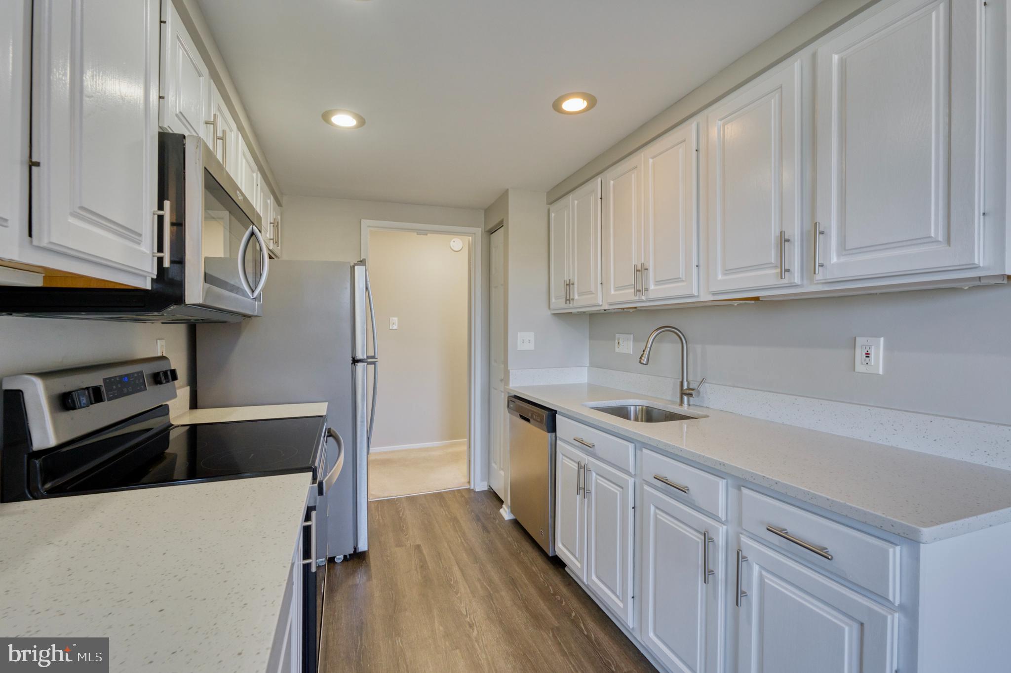 TREEBROOKE CONDOMINIUM - Residential