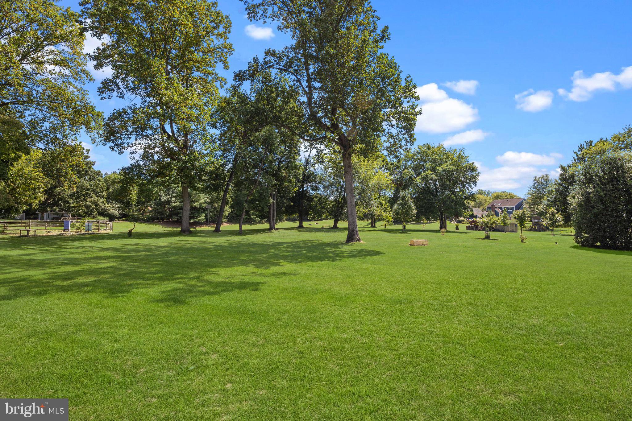 EAGLES MERE - Residential