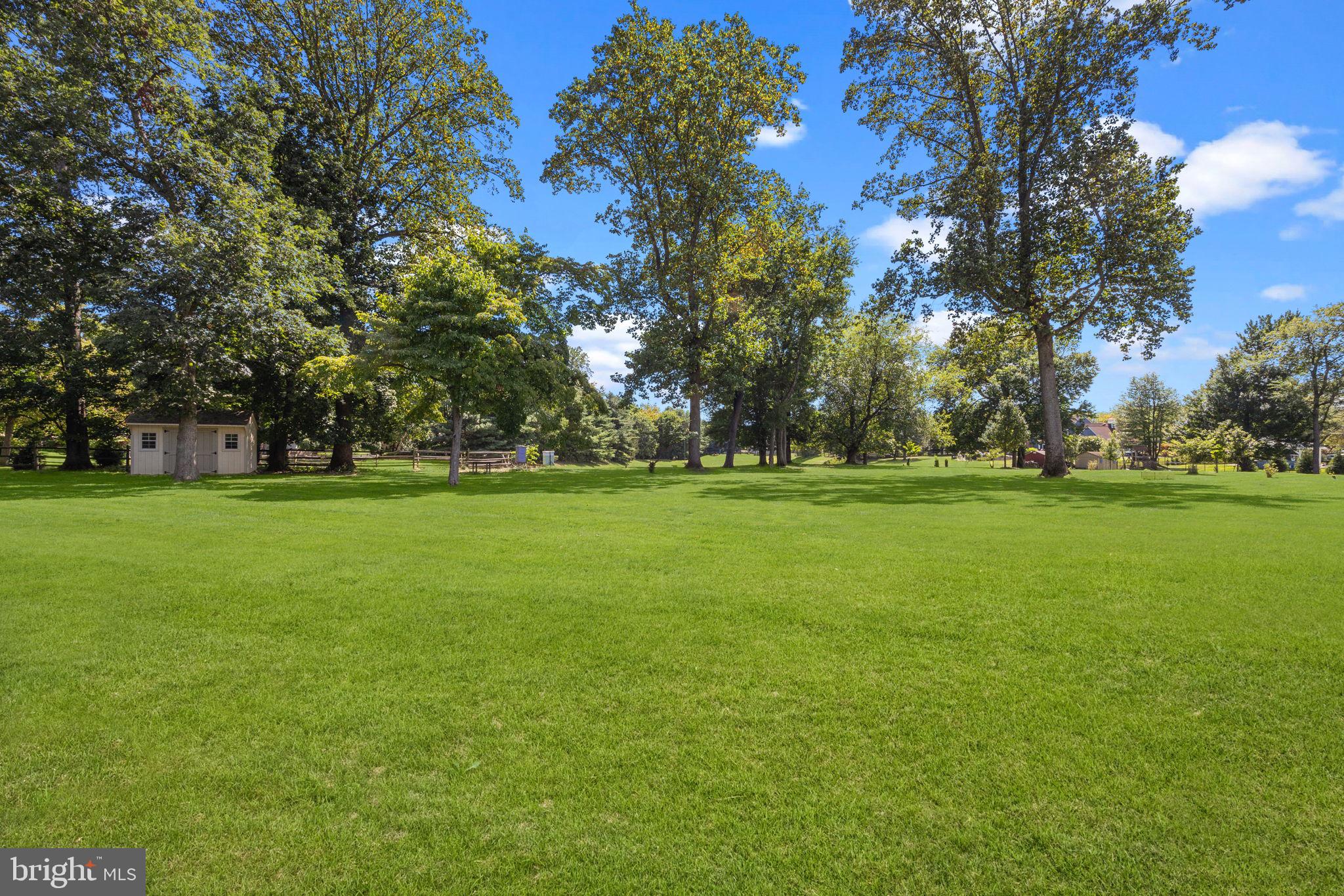 EAGLES MERE - Residential