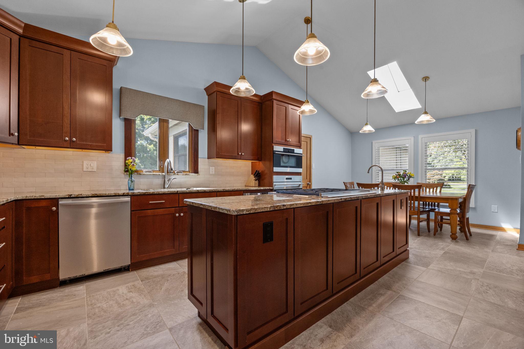 EAGLES MERE - Residential