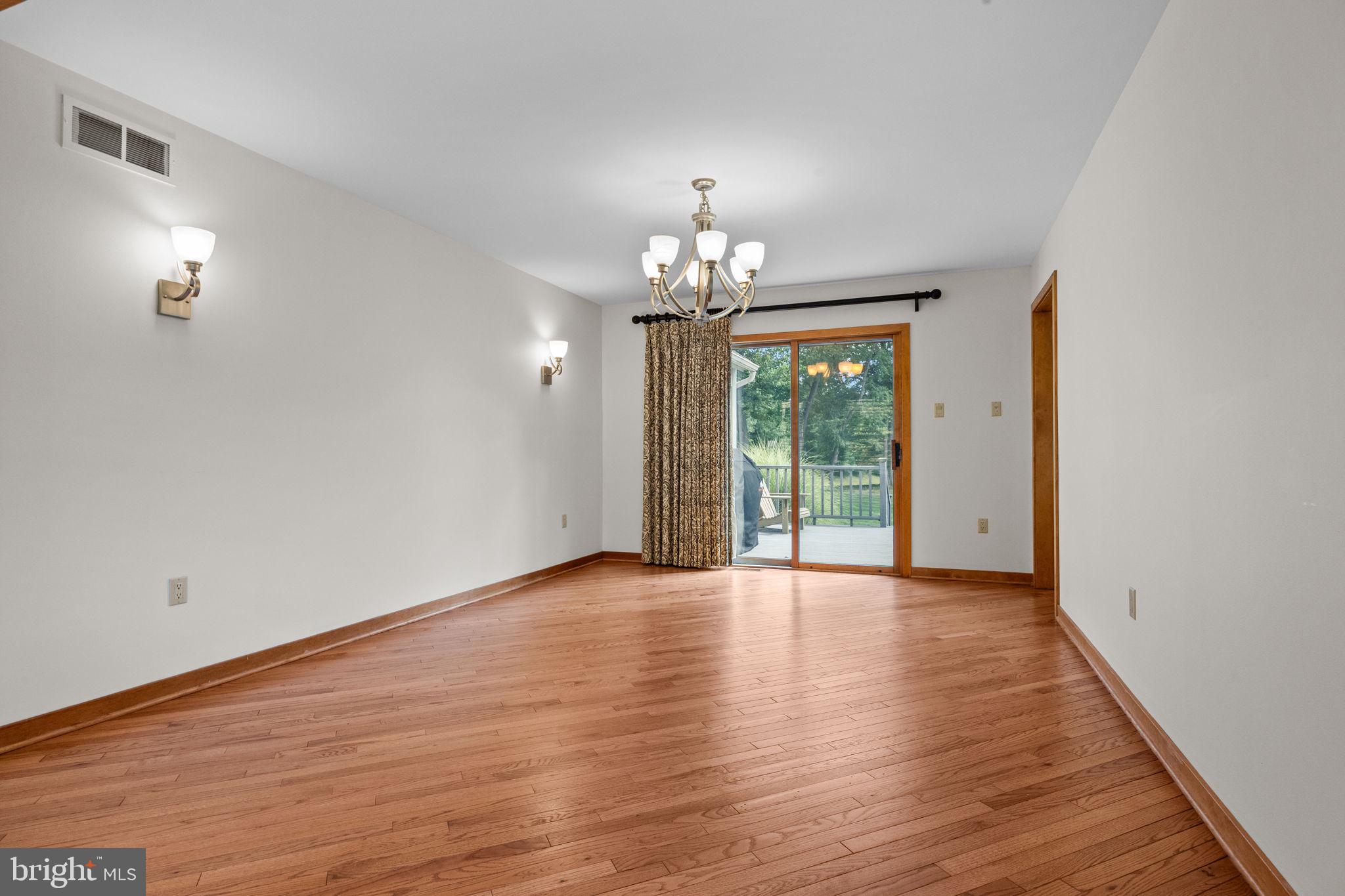 EAGLES MERE - Residential