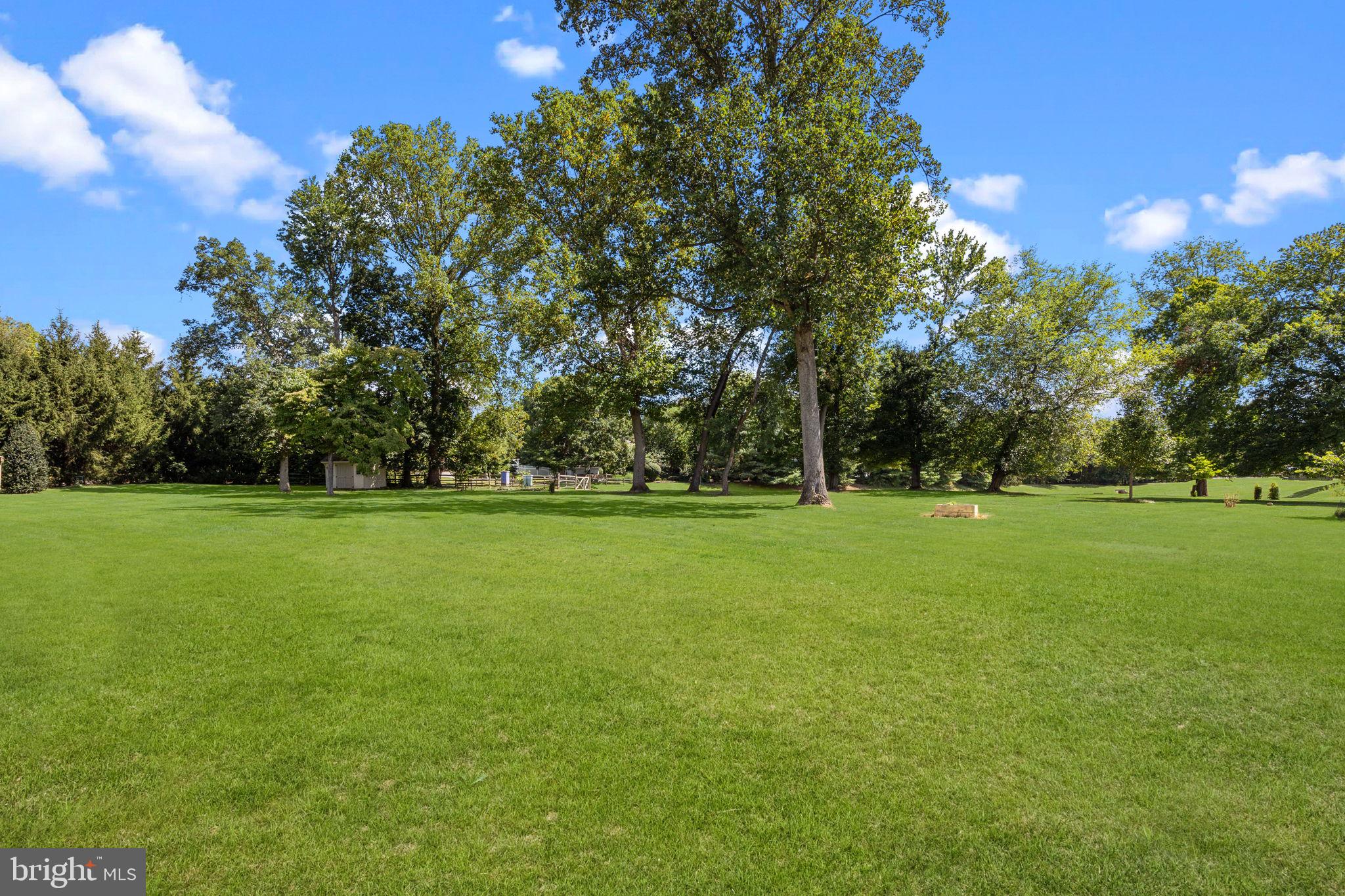 EAGLES MERE - Residential