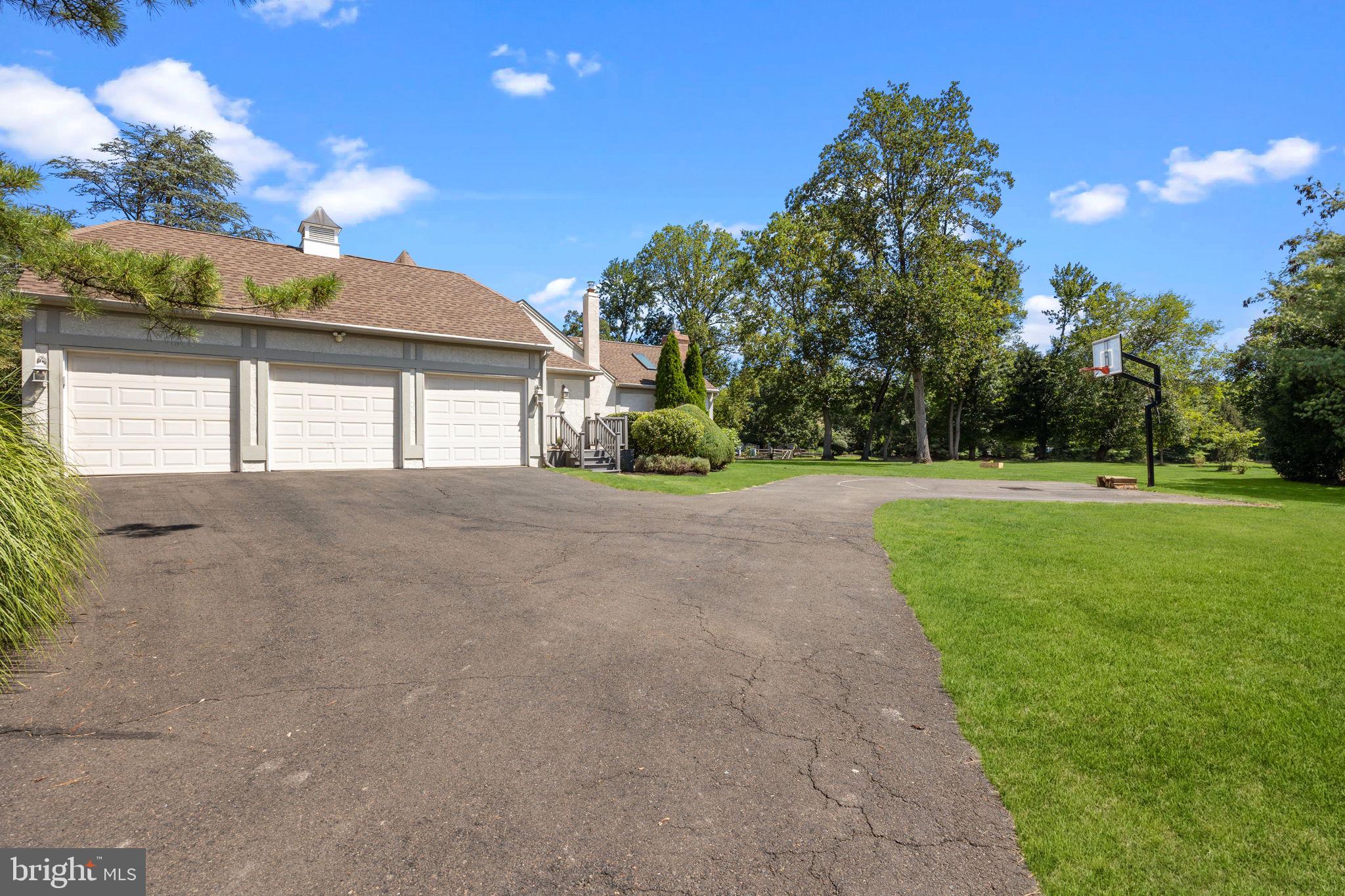 EAGLES MERE - Residential