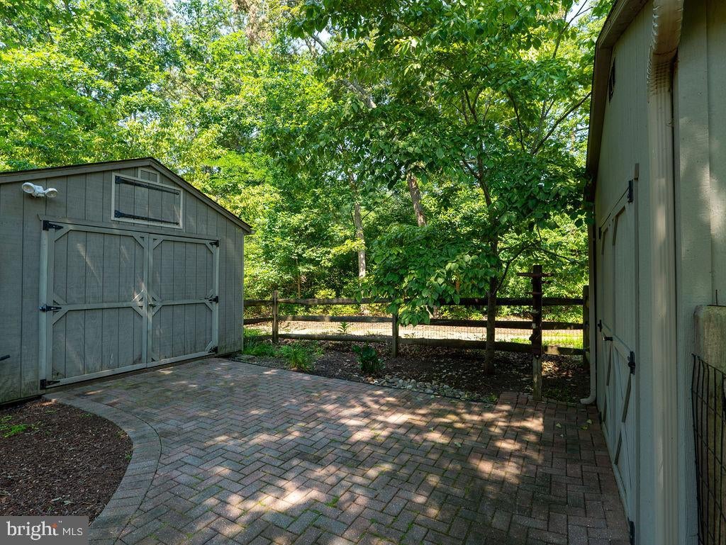 971 LAUREL LANE