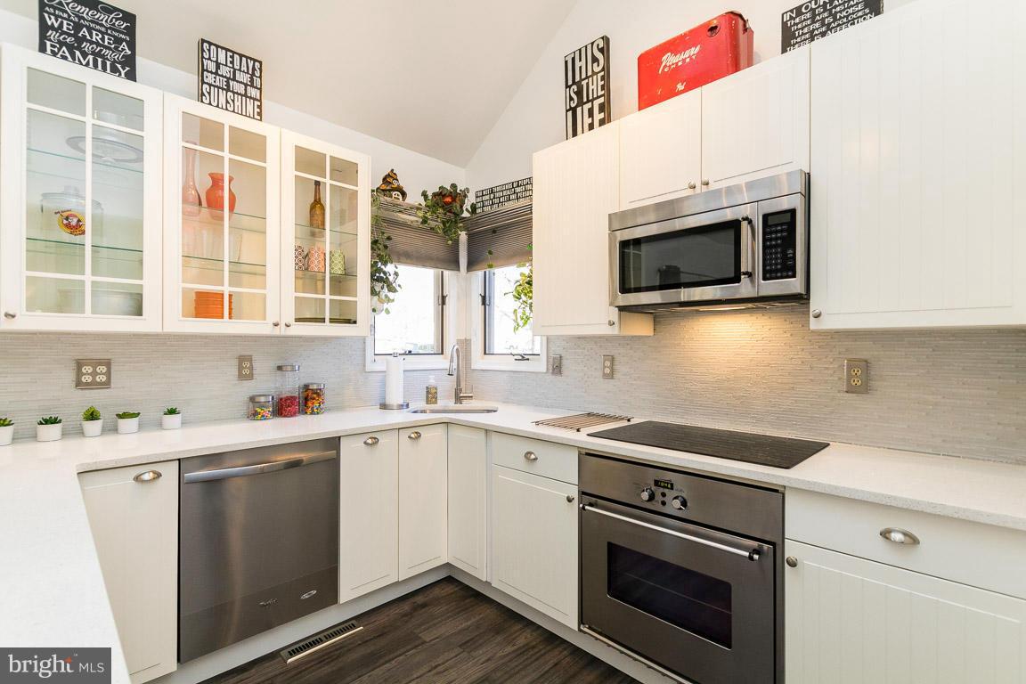 LAKE OF THE WOODS - Residential