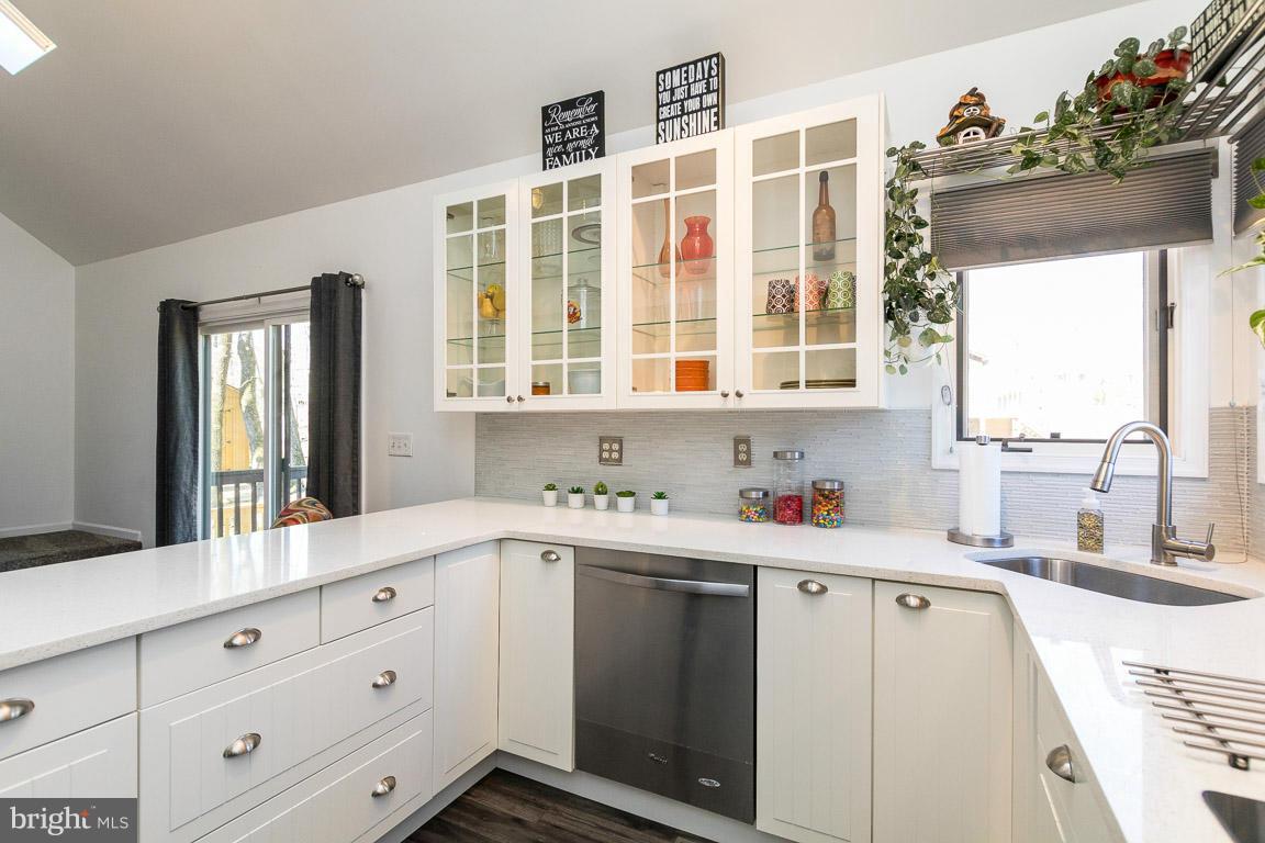 LAKE OF THE WOODS - Residential