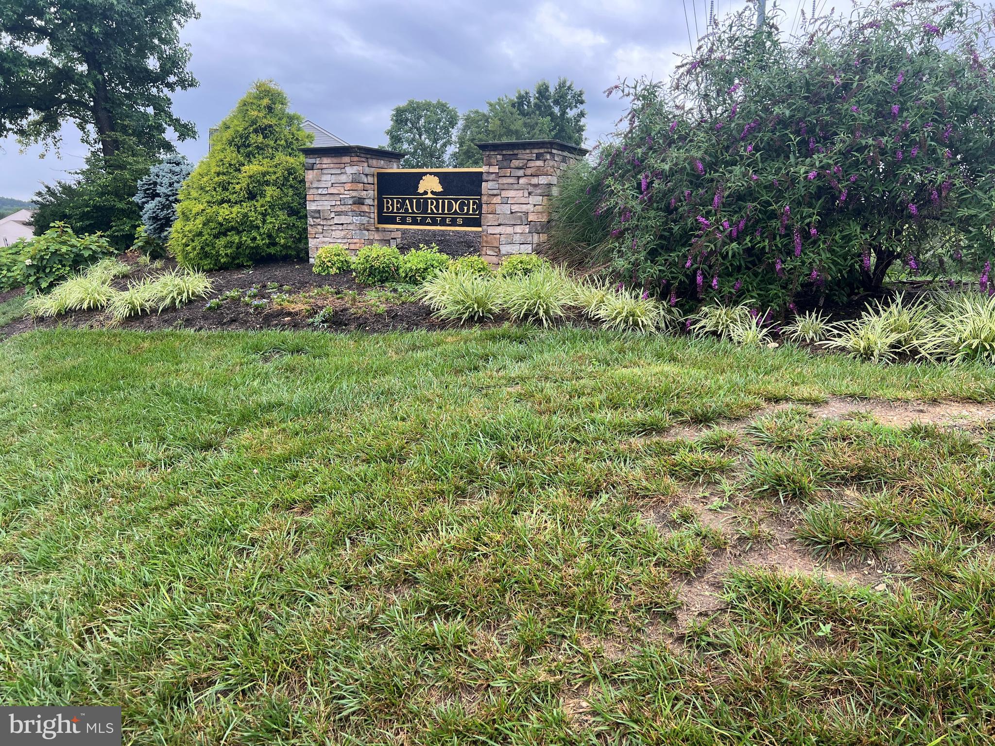 3449 LACROSSE COURT