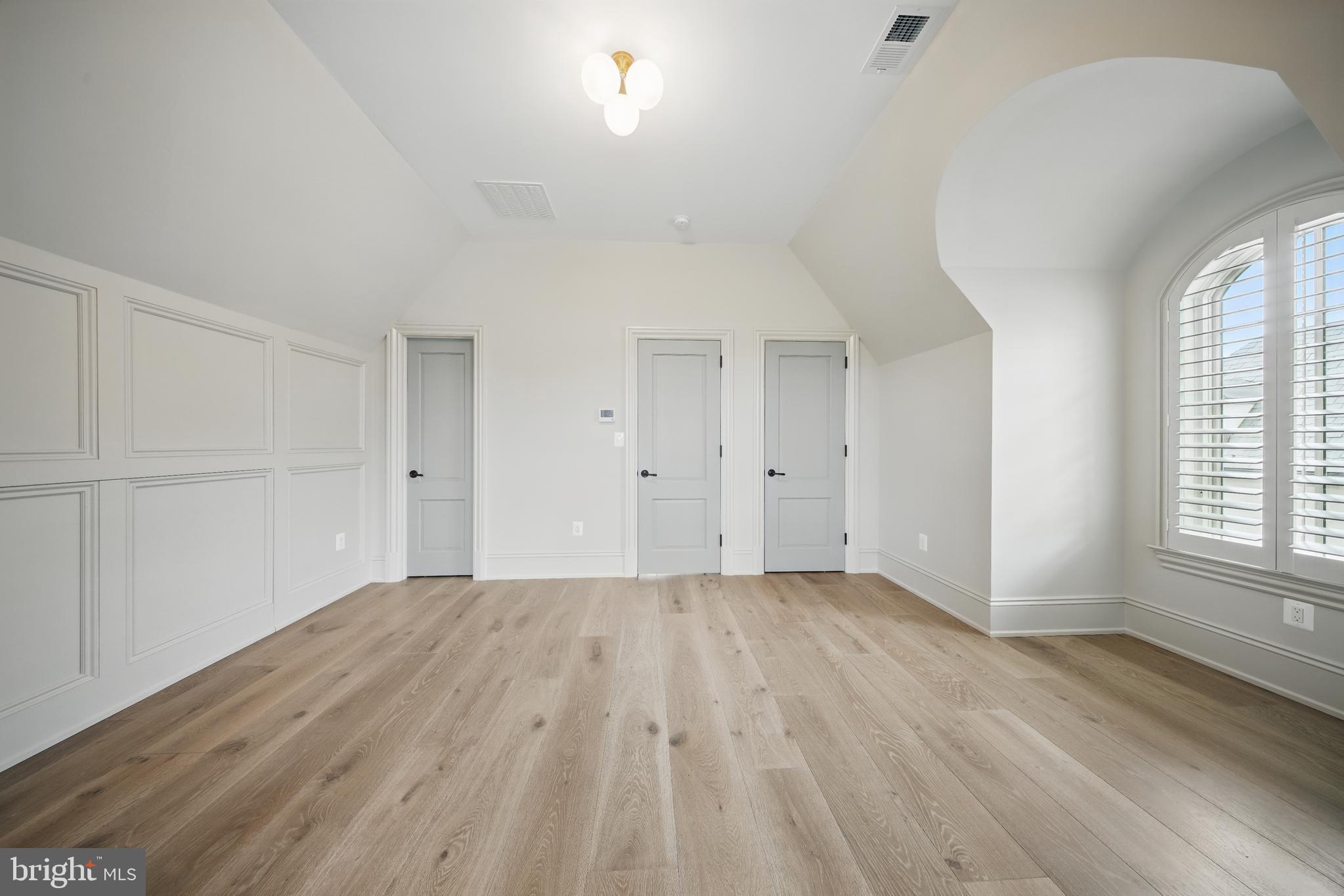CREIGHTON FARMS - Residential