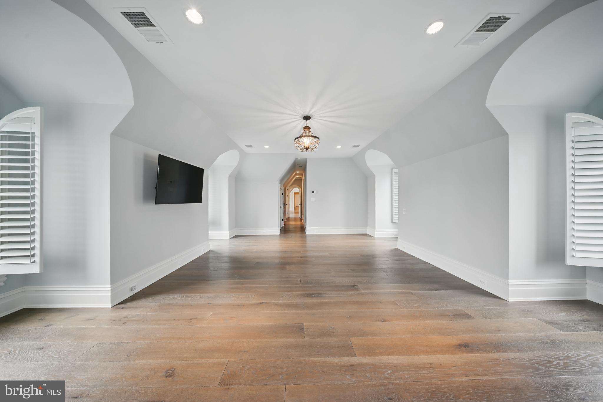CREIGHTON FARMS - Residential