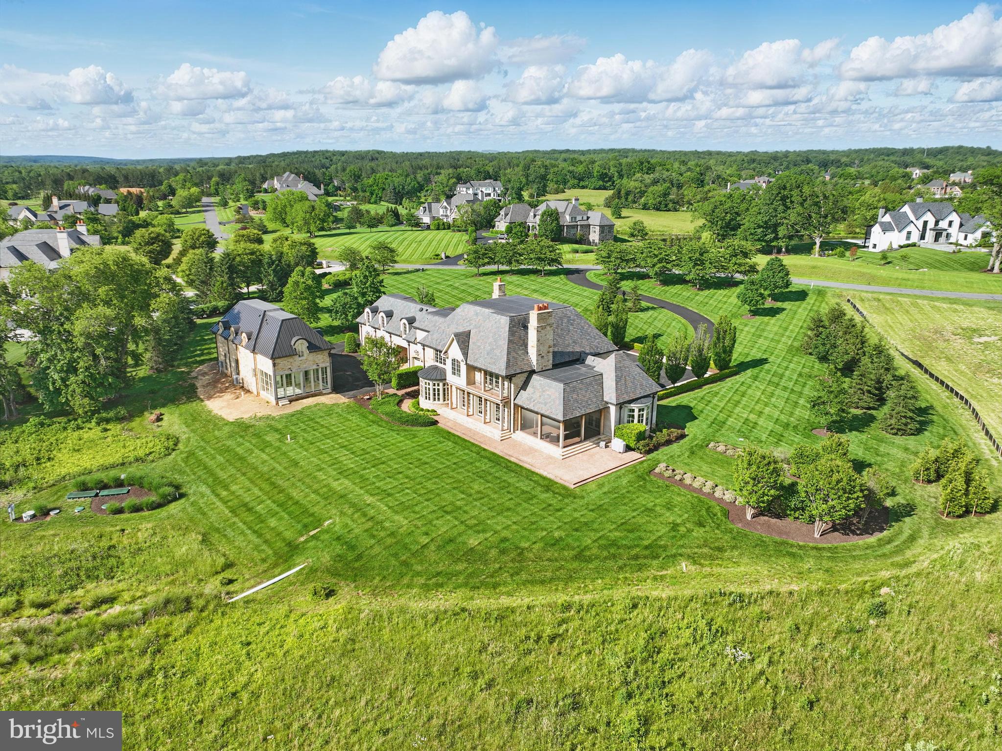 CREIGHTON FARMS - Residential