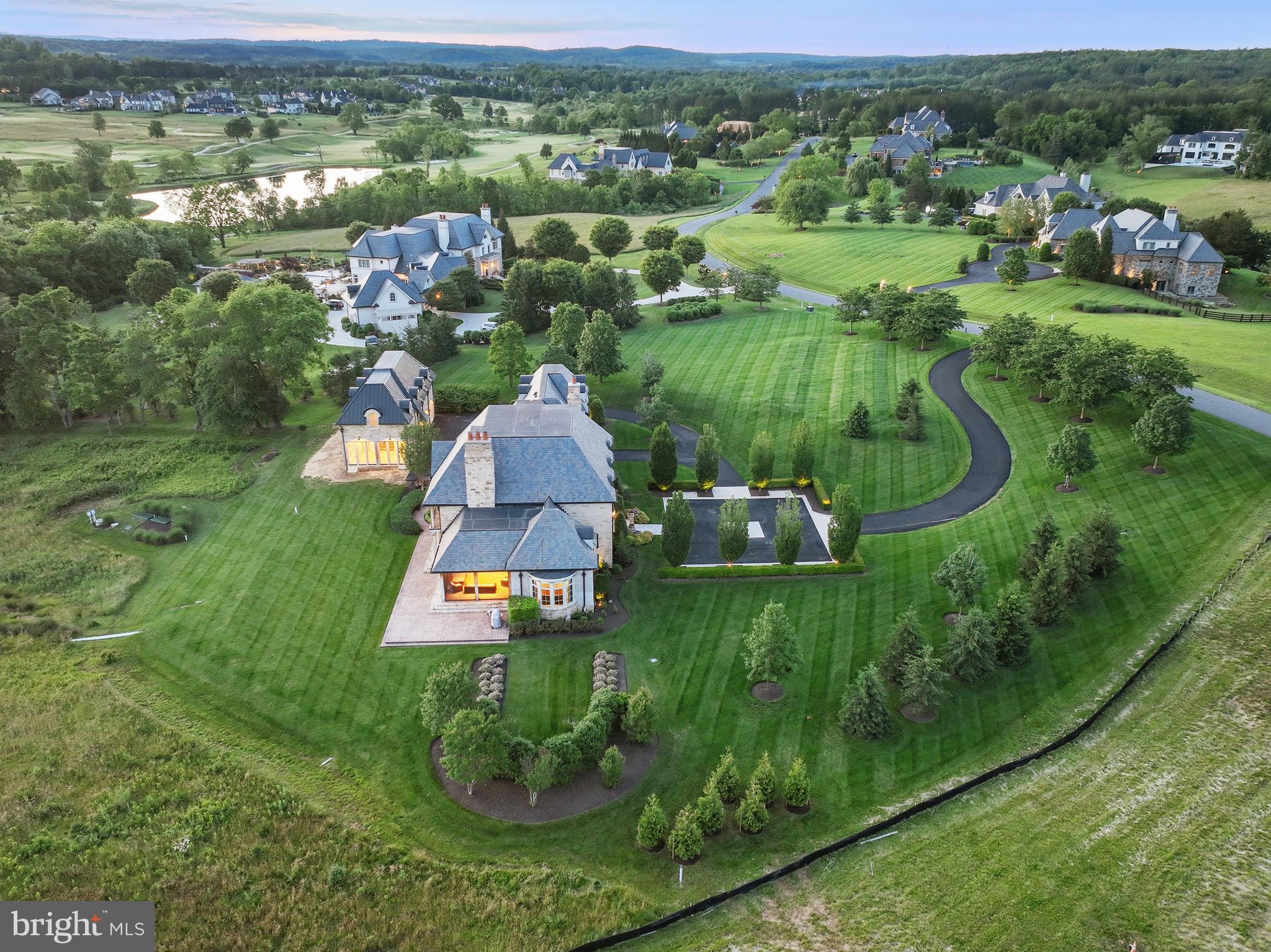 CREIGHTON FARMS - Residential