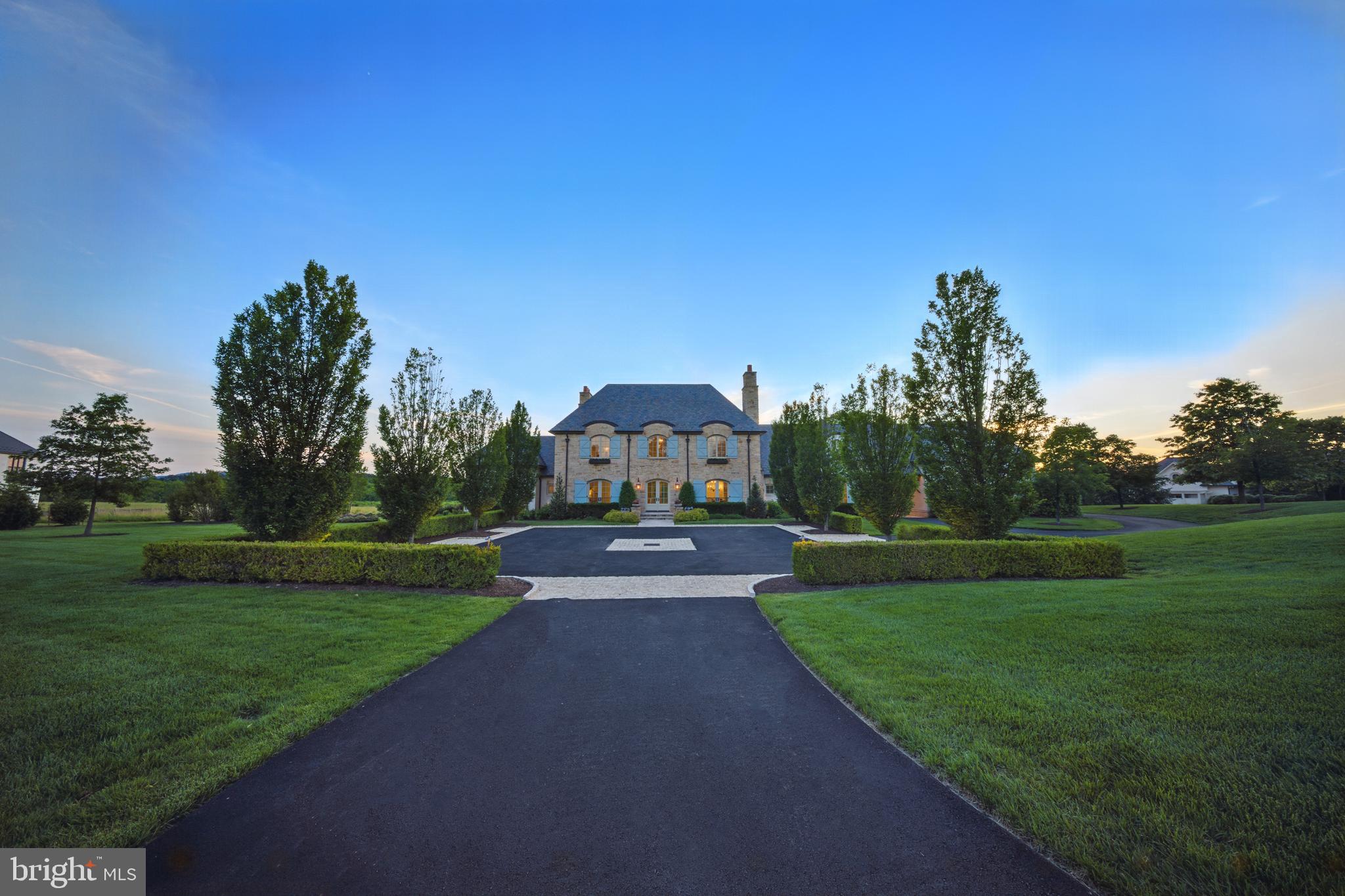 CREIGHTON FARMS - Residential