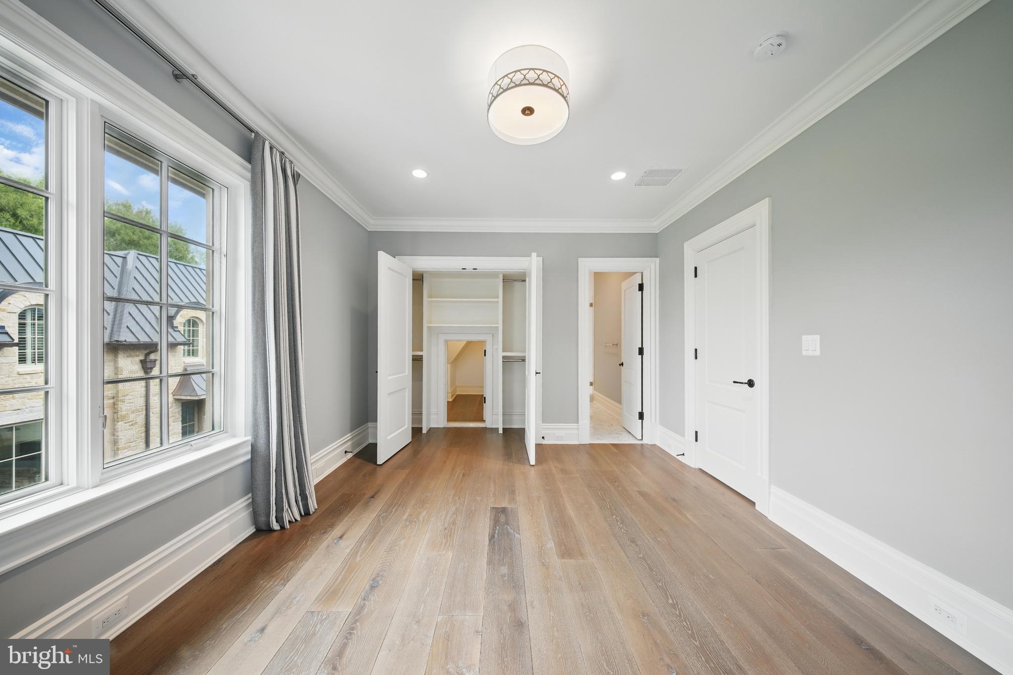 CREIGHTON FARMS - Residential