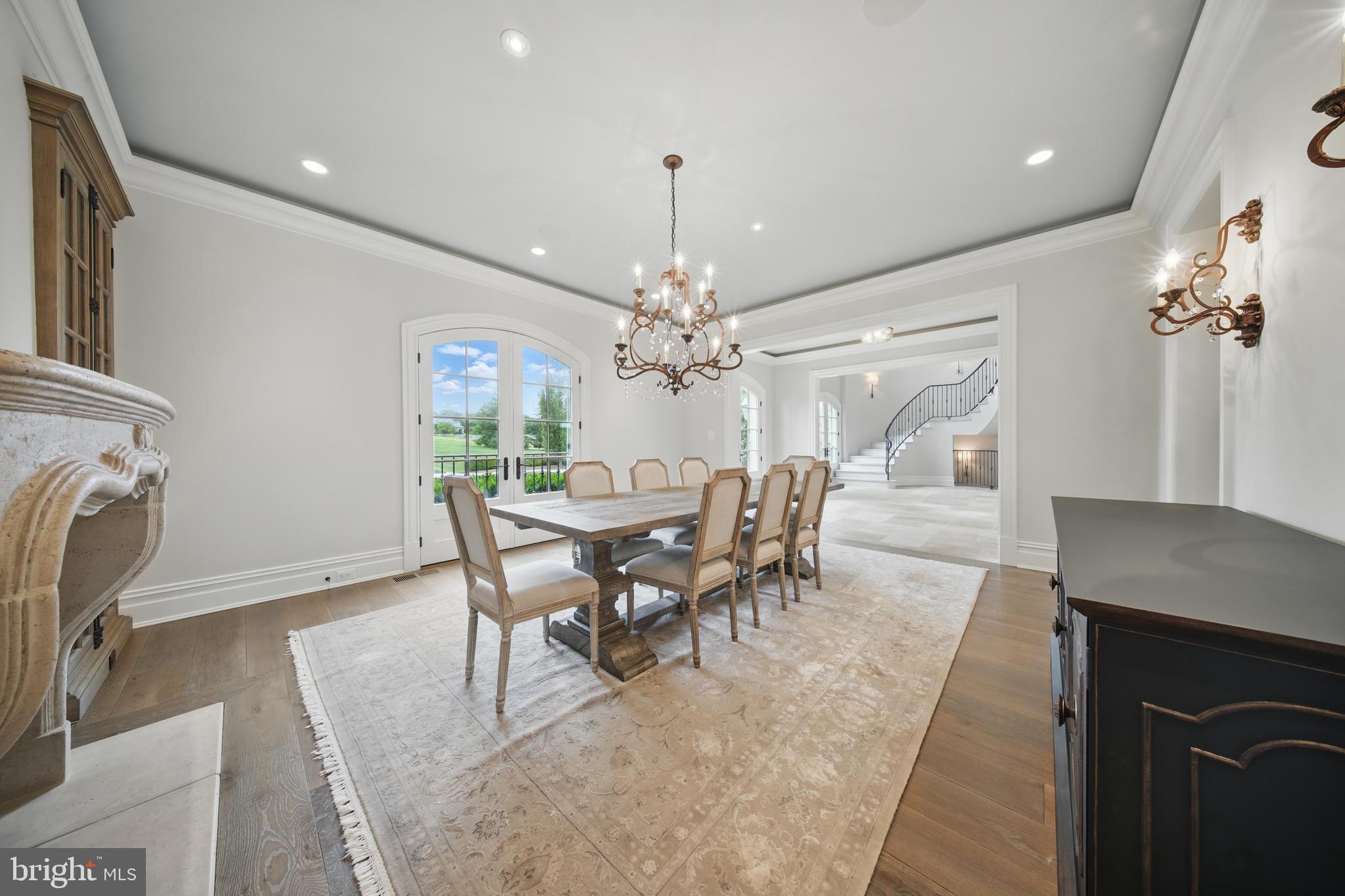 CREIGHTON FARMS - Residential