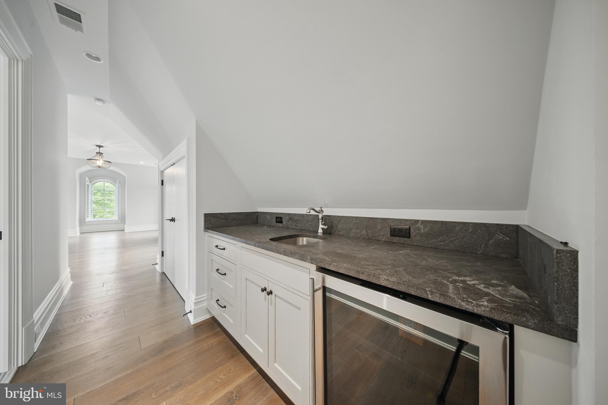 CREIGHTON FARMS - Residential