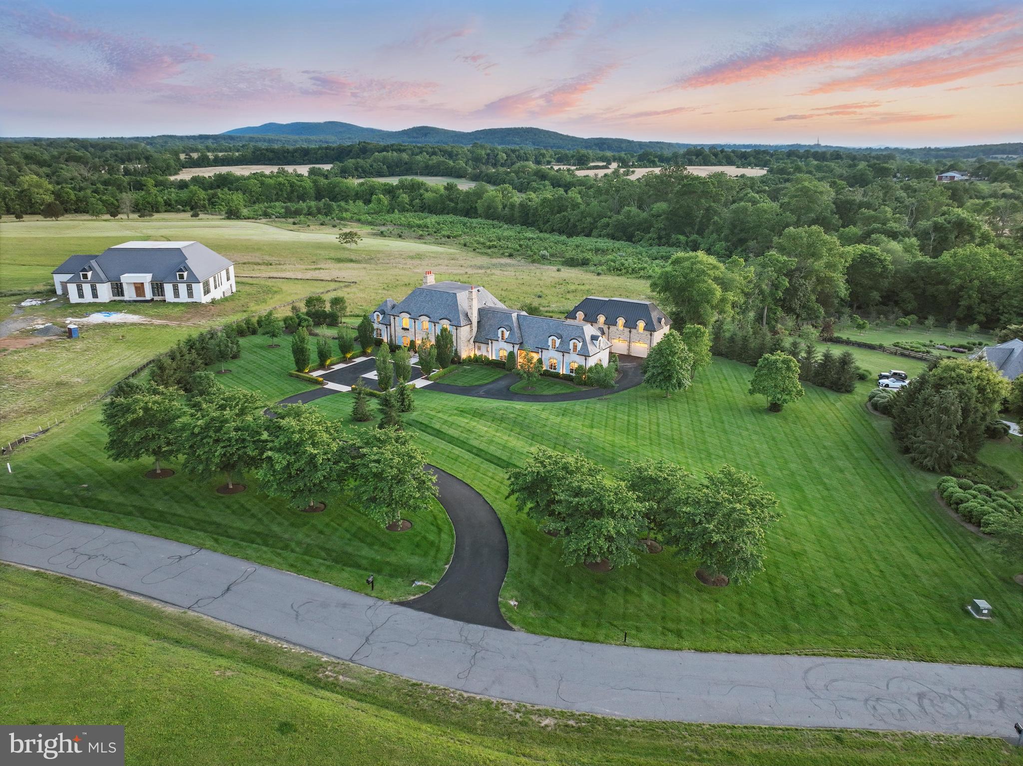 CREIGHTON FARMS - Residential