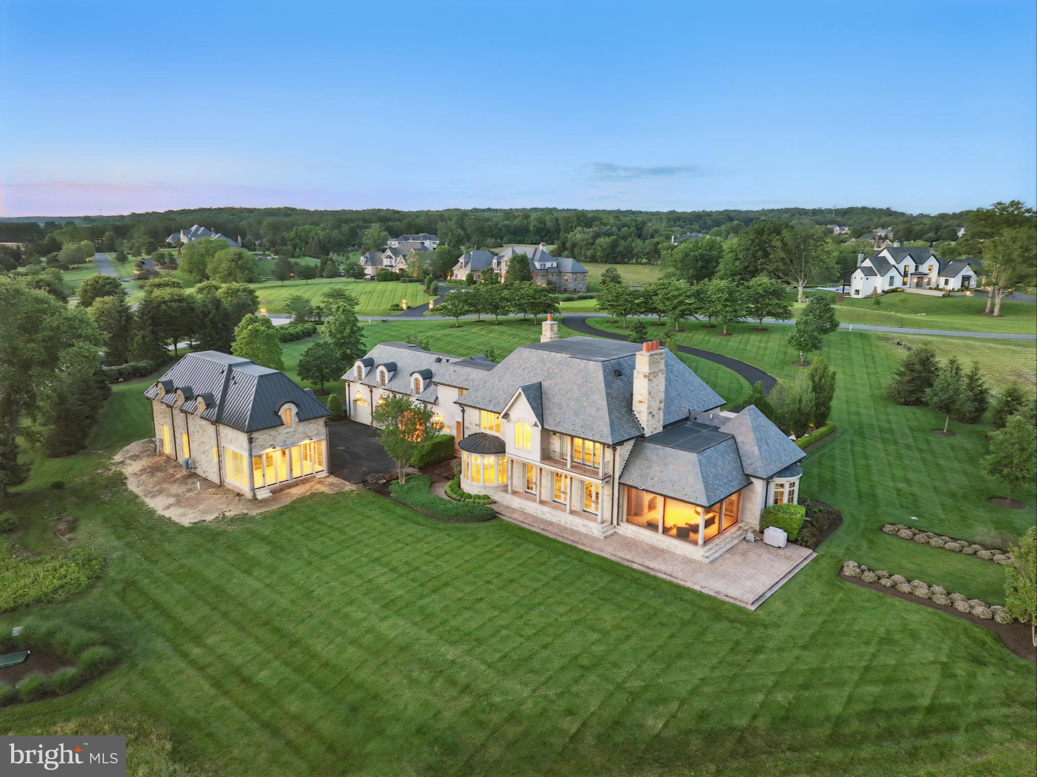 CREIGHTON FARMS - Residential