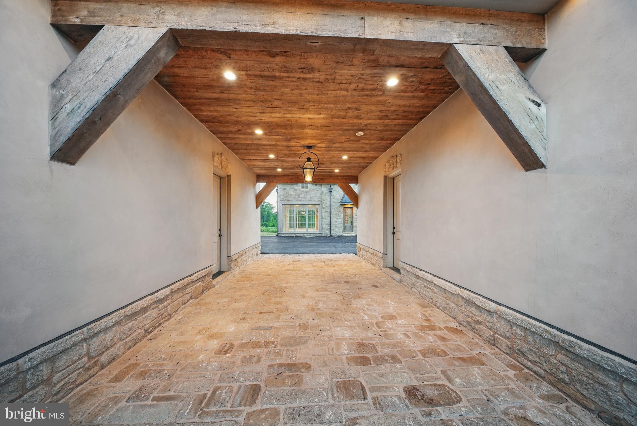 CREIGHTON FARMS - Residential