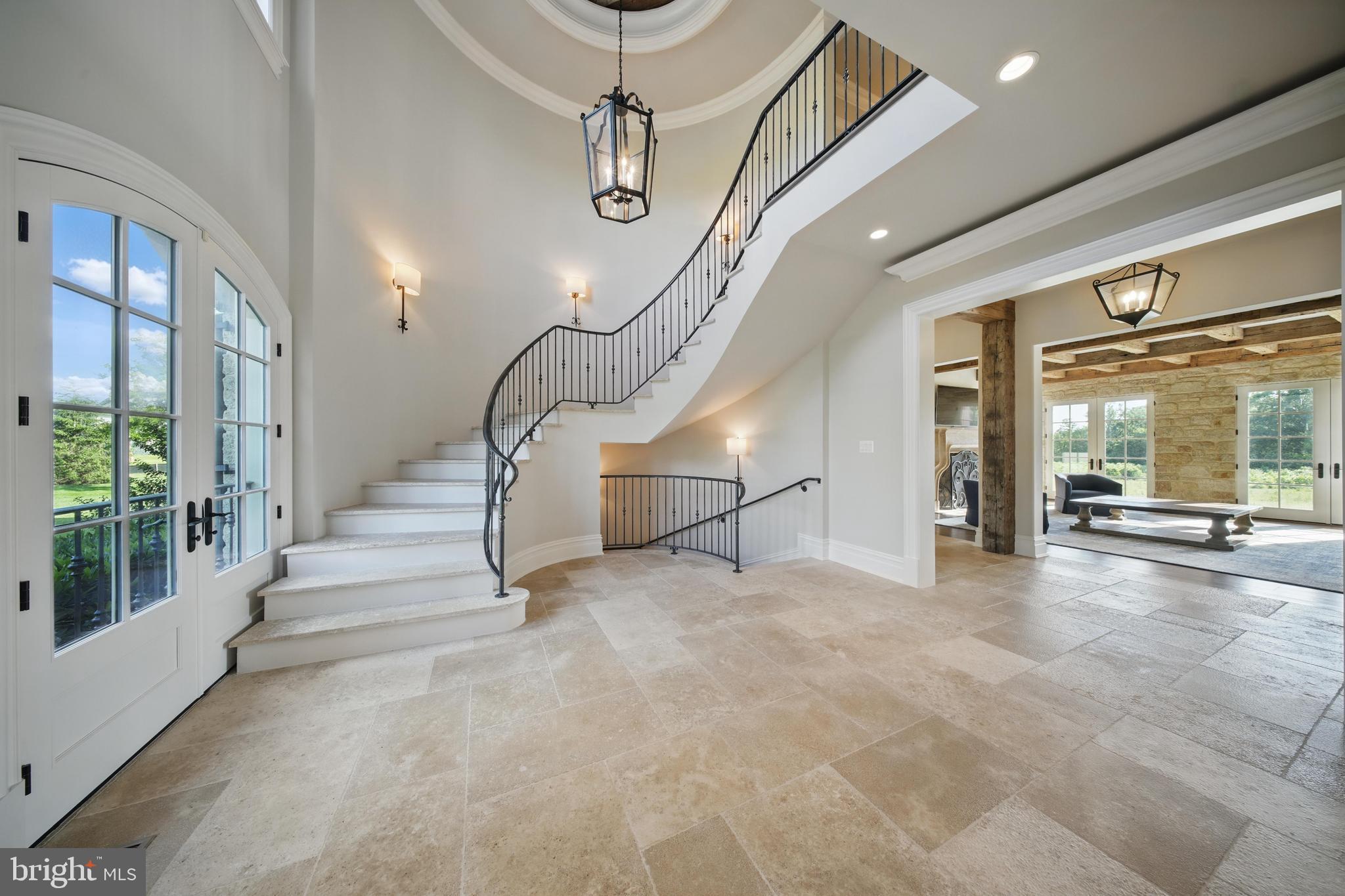 CREIGHTON FARMS - Residential