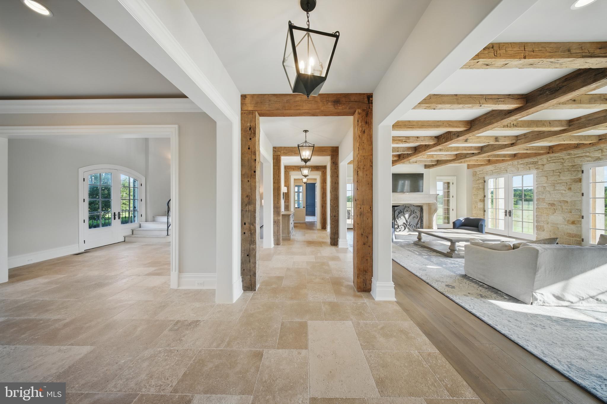 CREIGHTON FARMS - Residential
