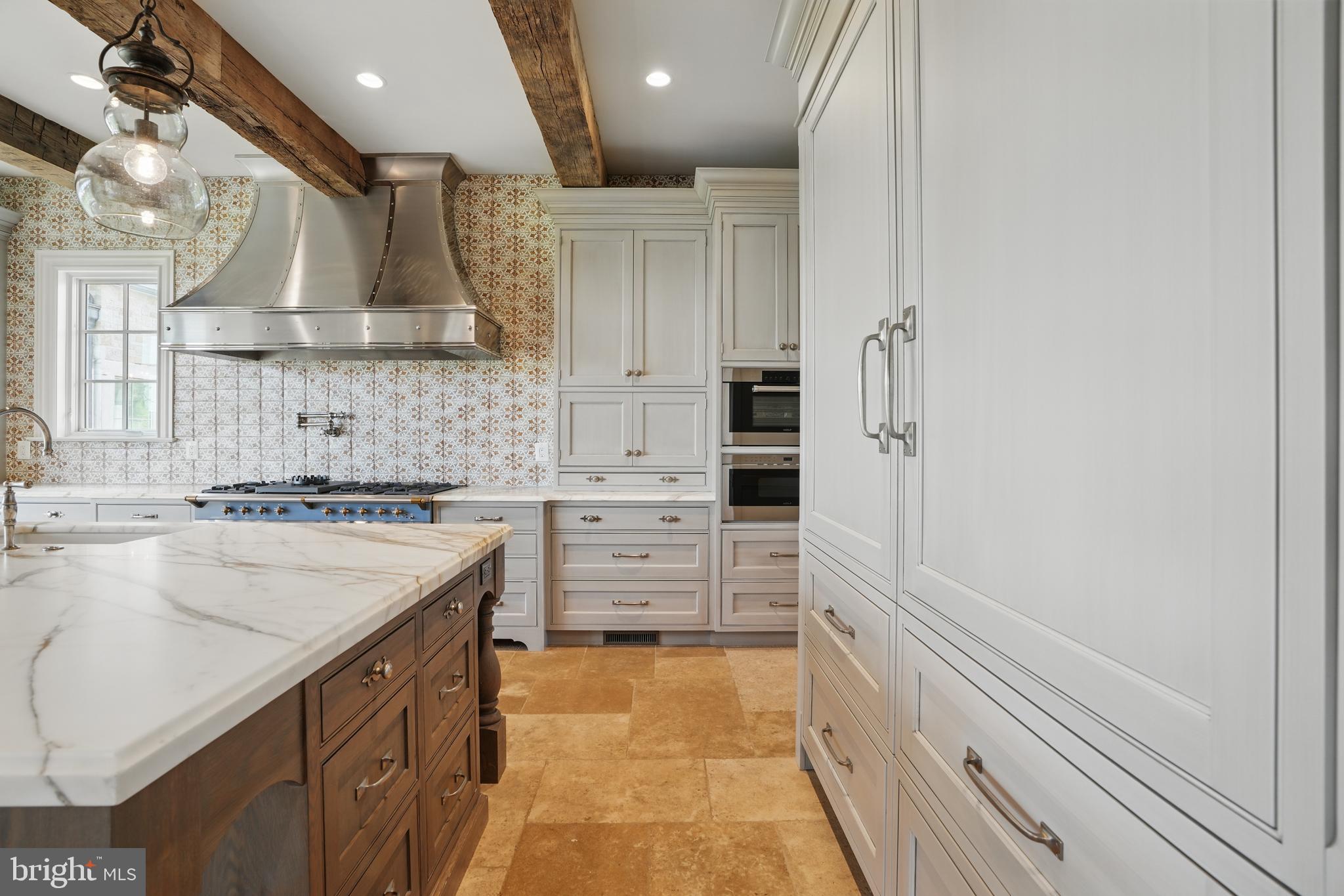 CREIGHTON FARMS - Residential