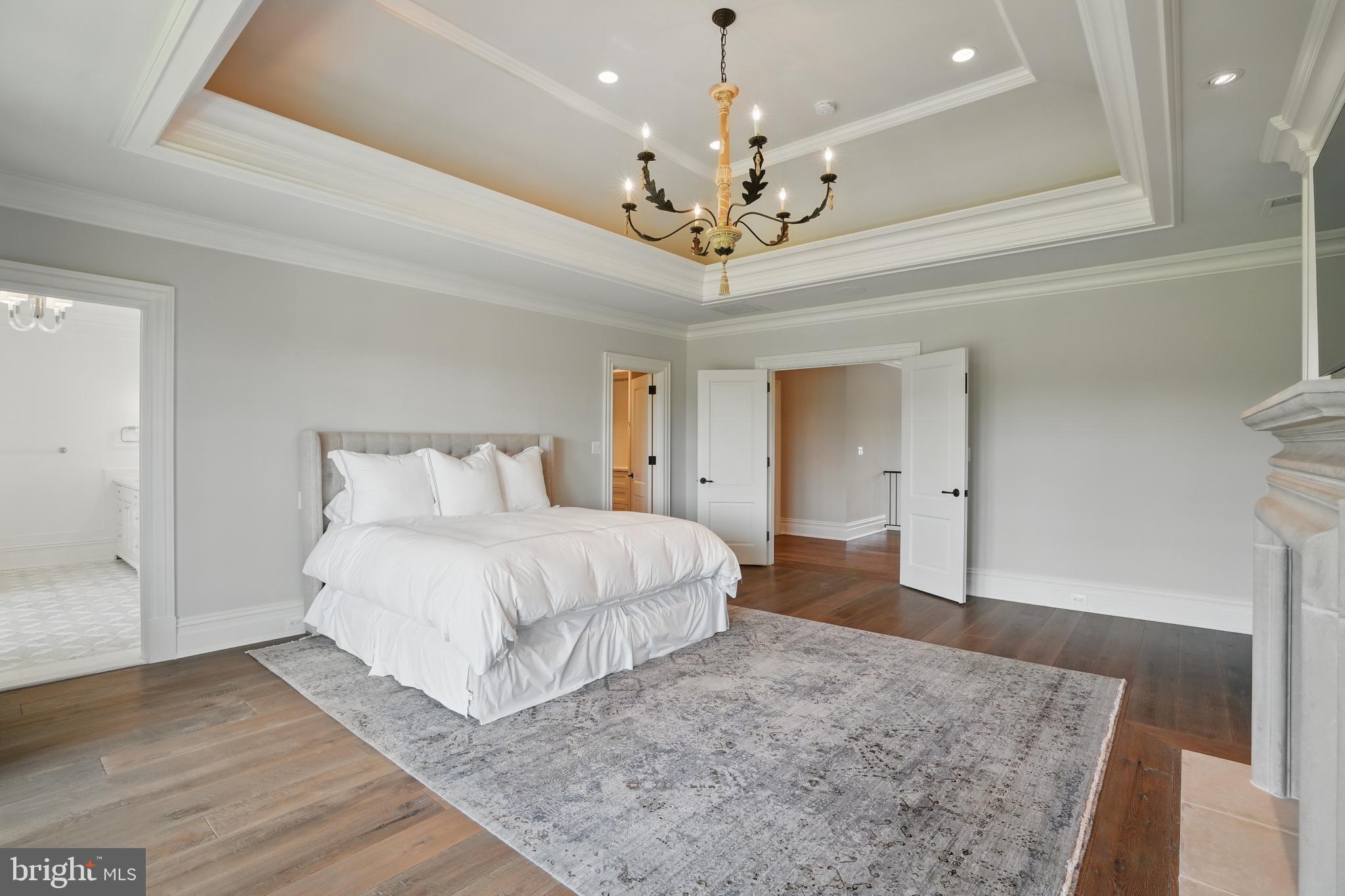 CREIGHTON FARMS - Residential