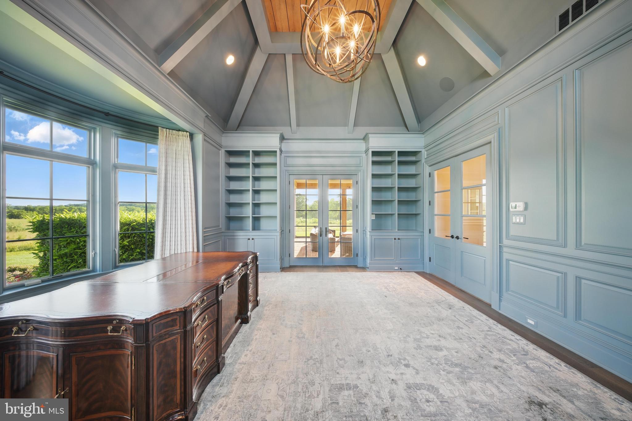CREIGHTON FARMS - Residential