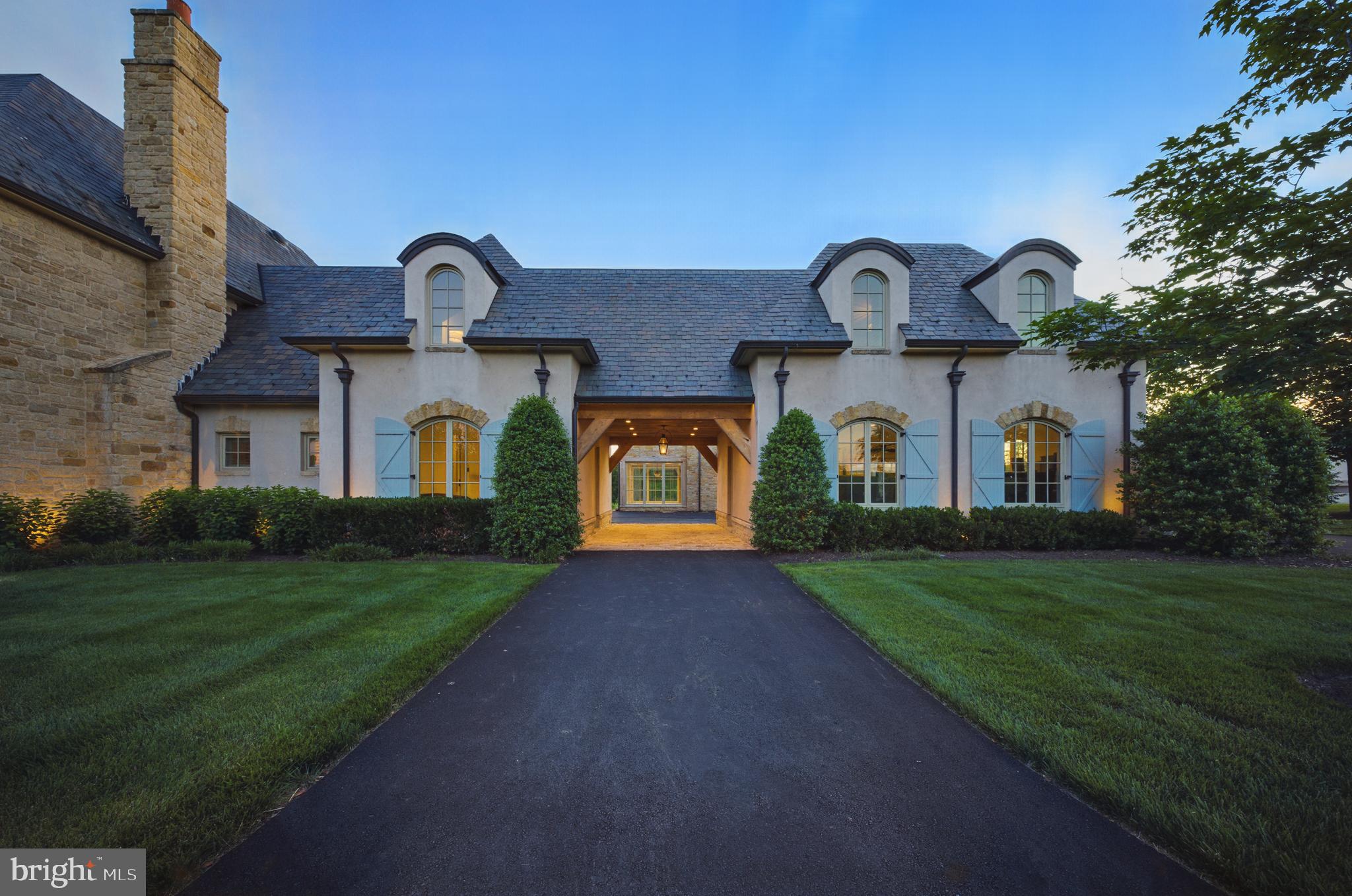 CREIGHTON FARMS - Residential