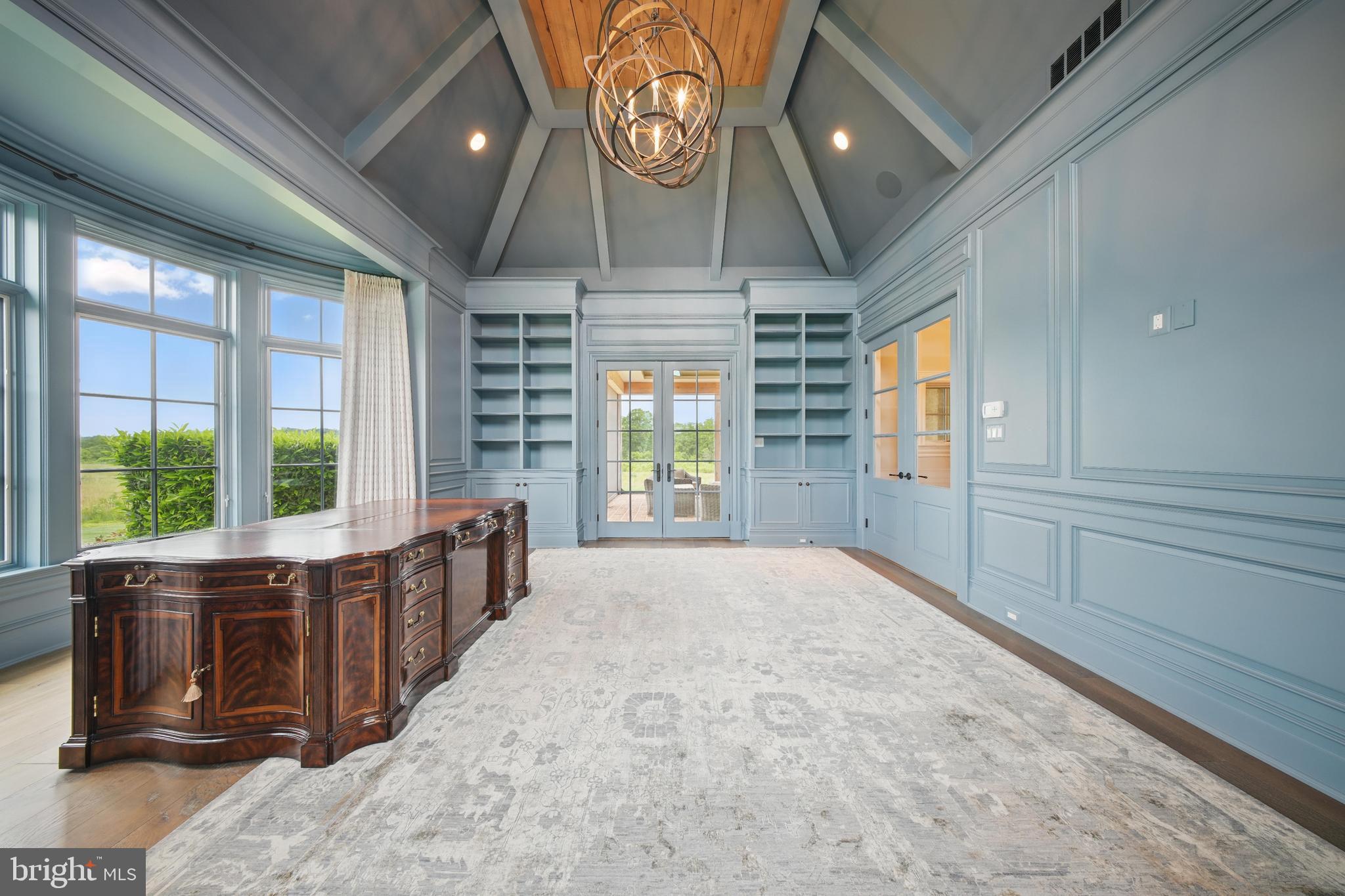 CREIGHTON FARMS - Residential