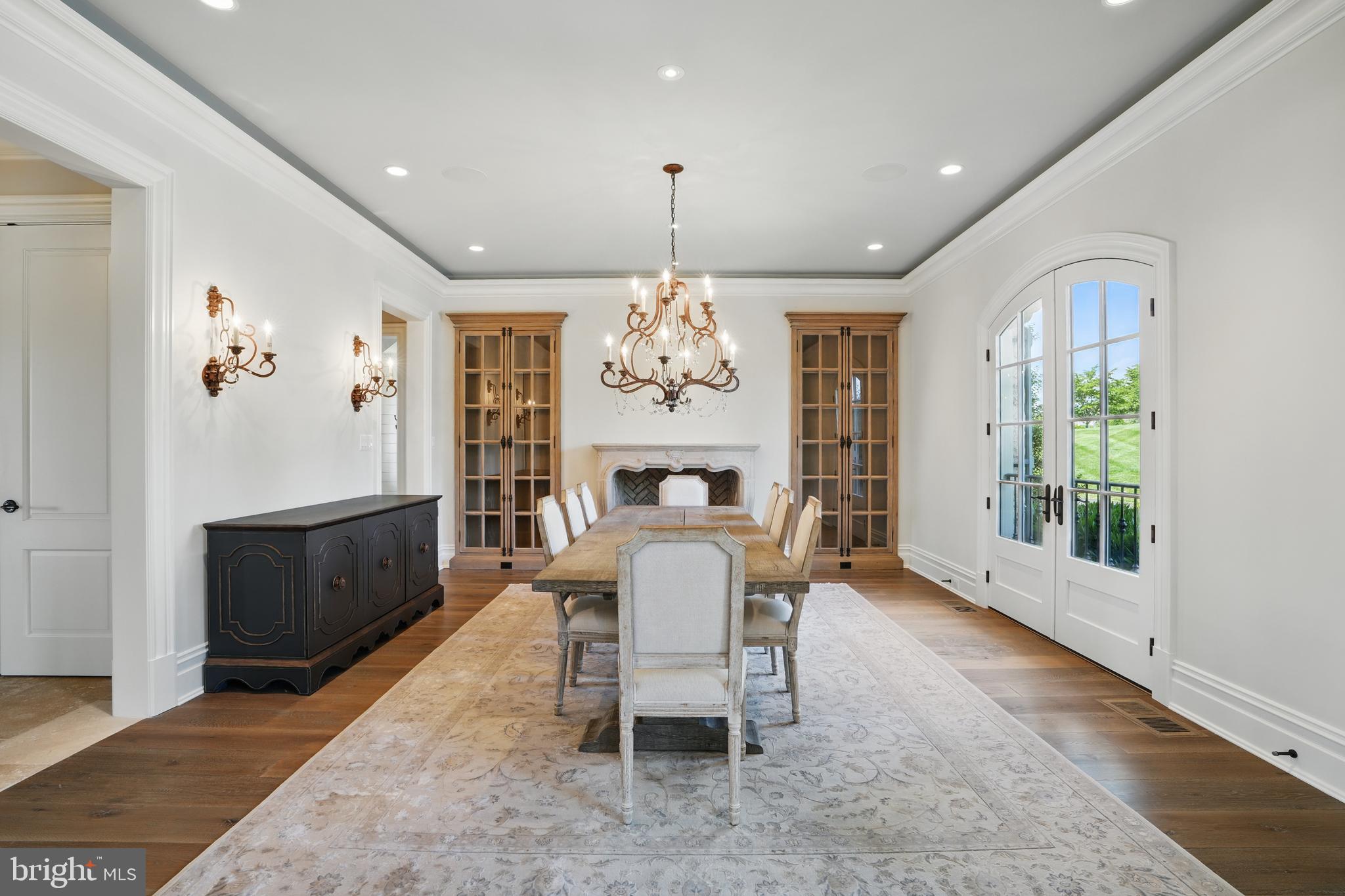 CREIGHTON FARMS - Residential